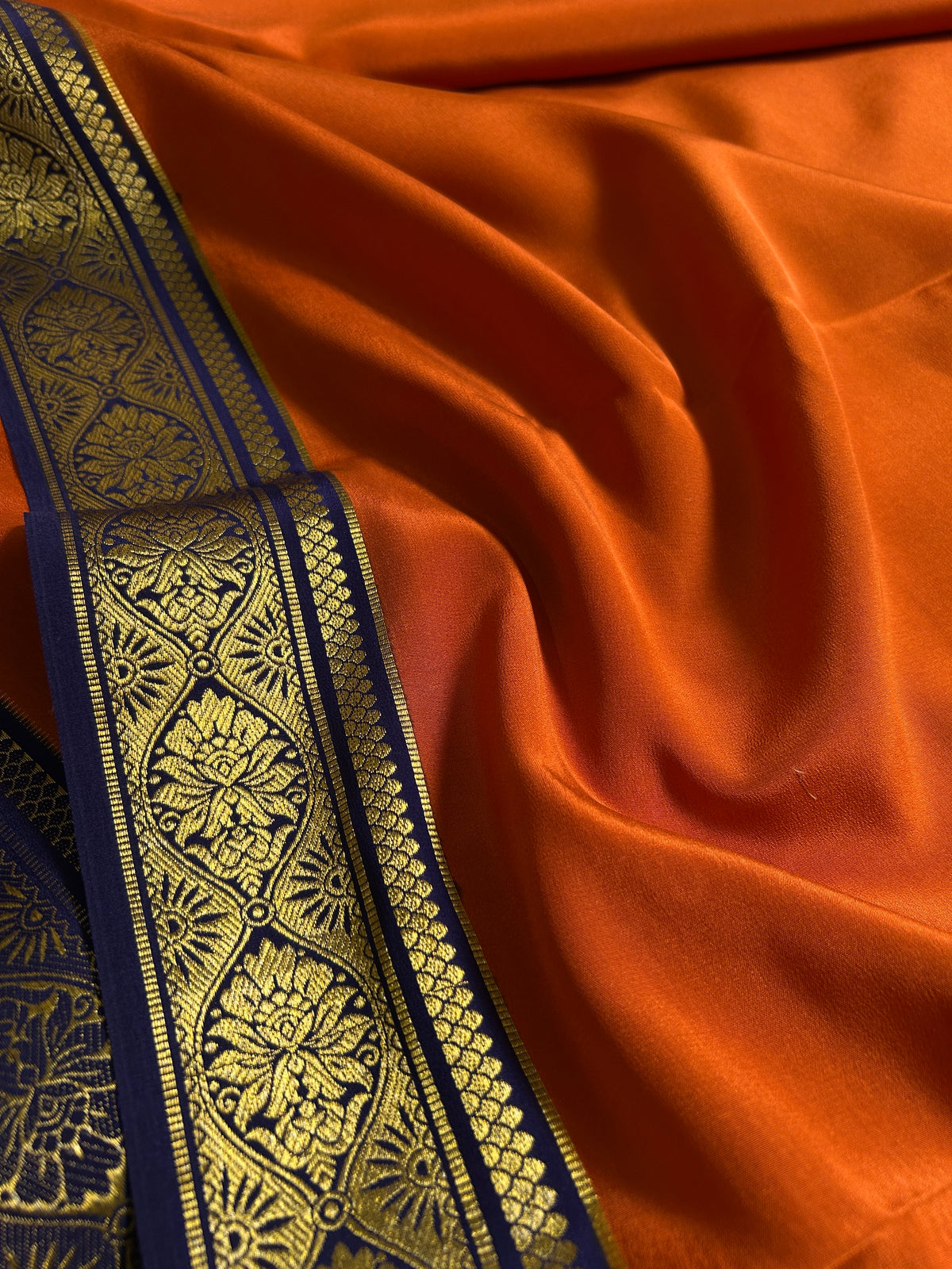 Sukanya (2D) : Orange-dark blue