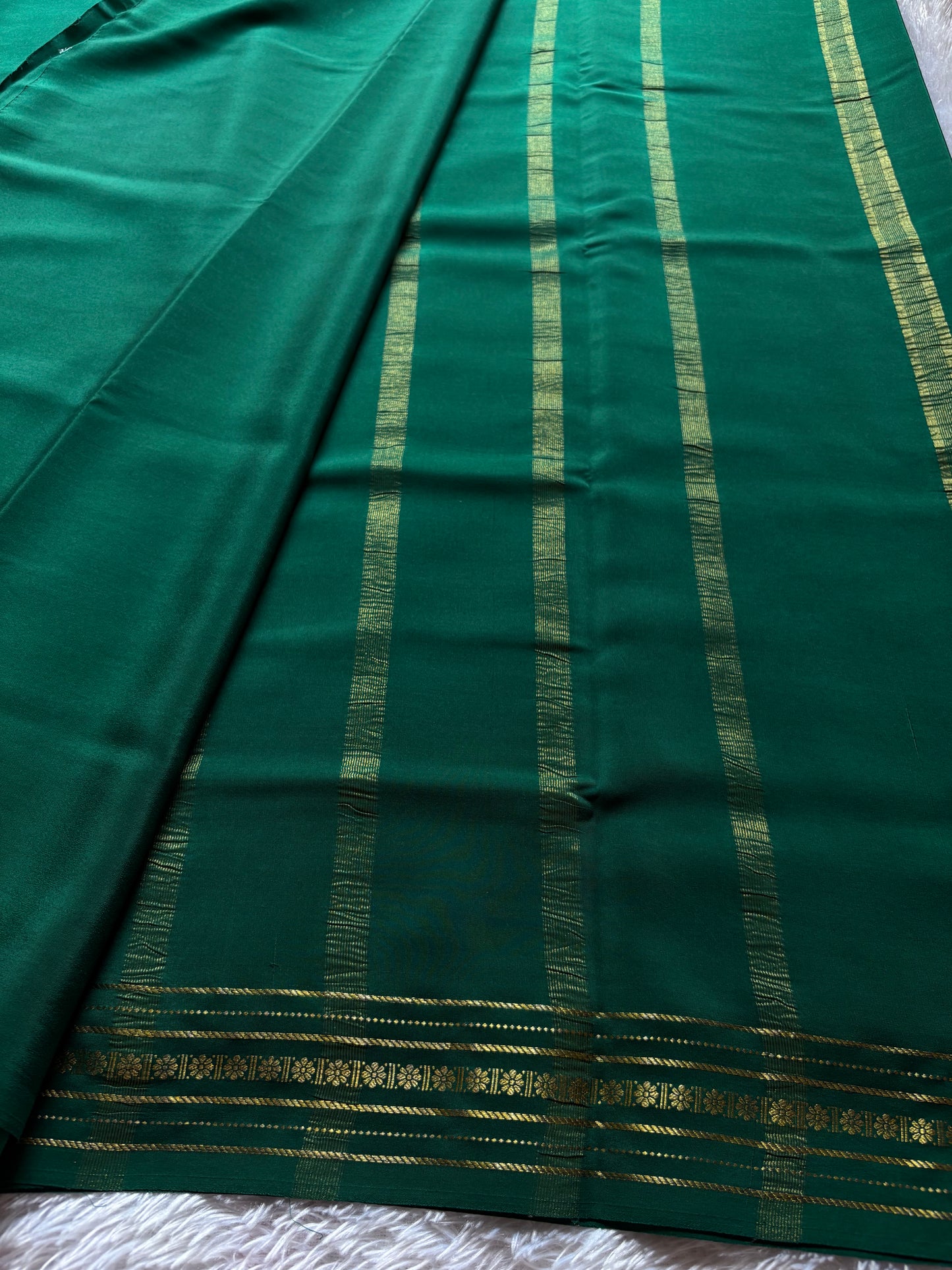 Mallige : Solid Bottle green