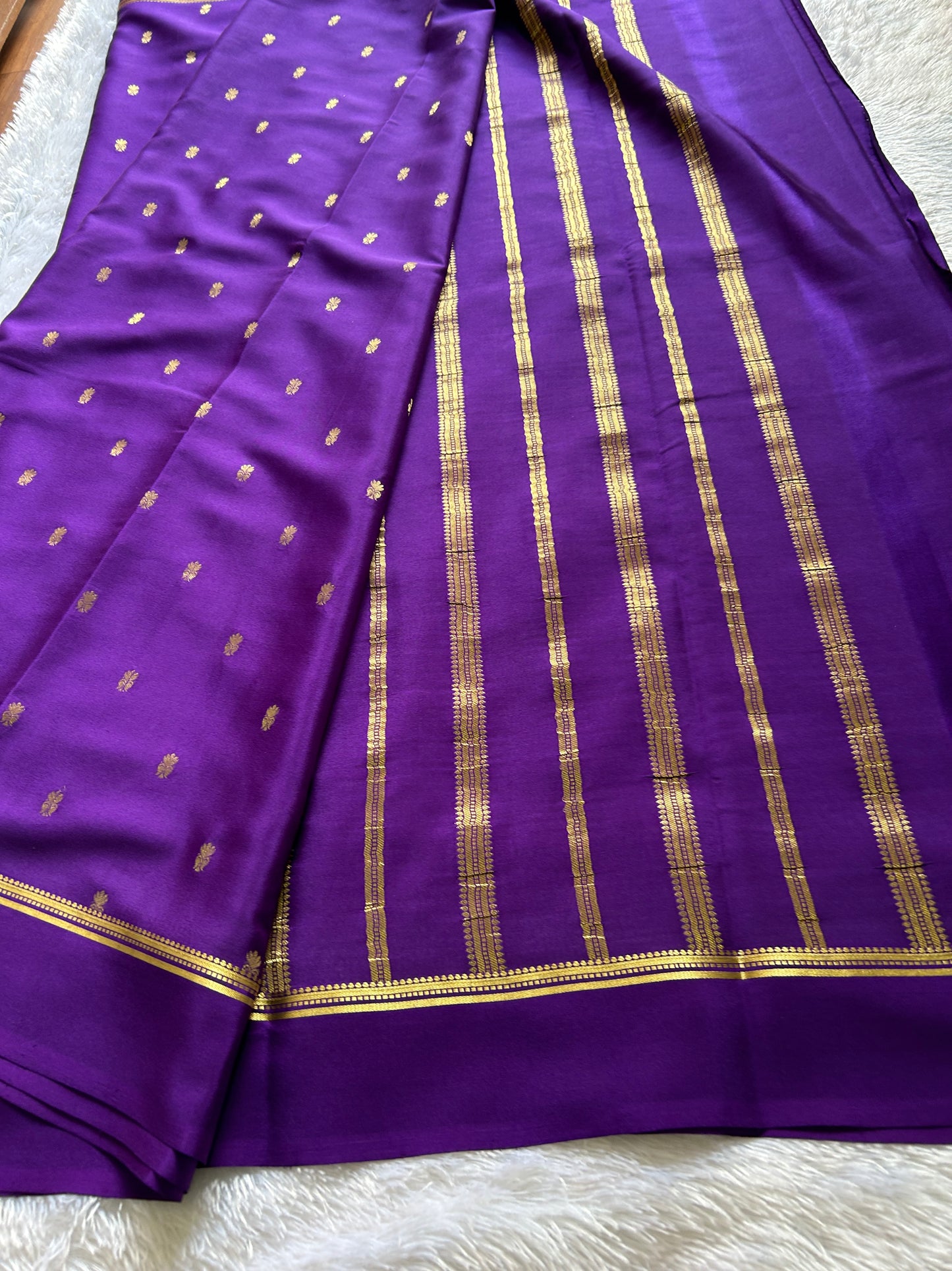 Sahana : Solid Violet