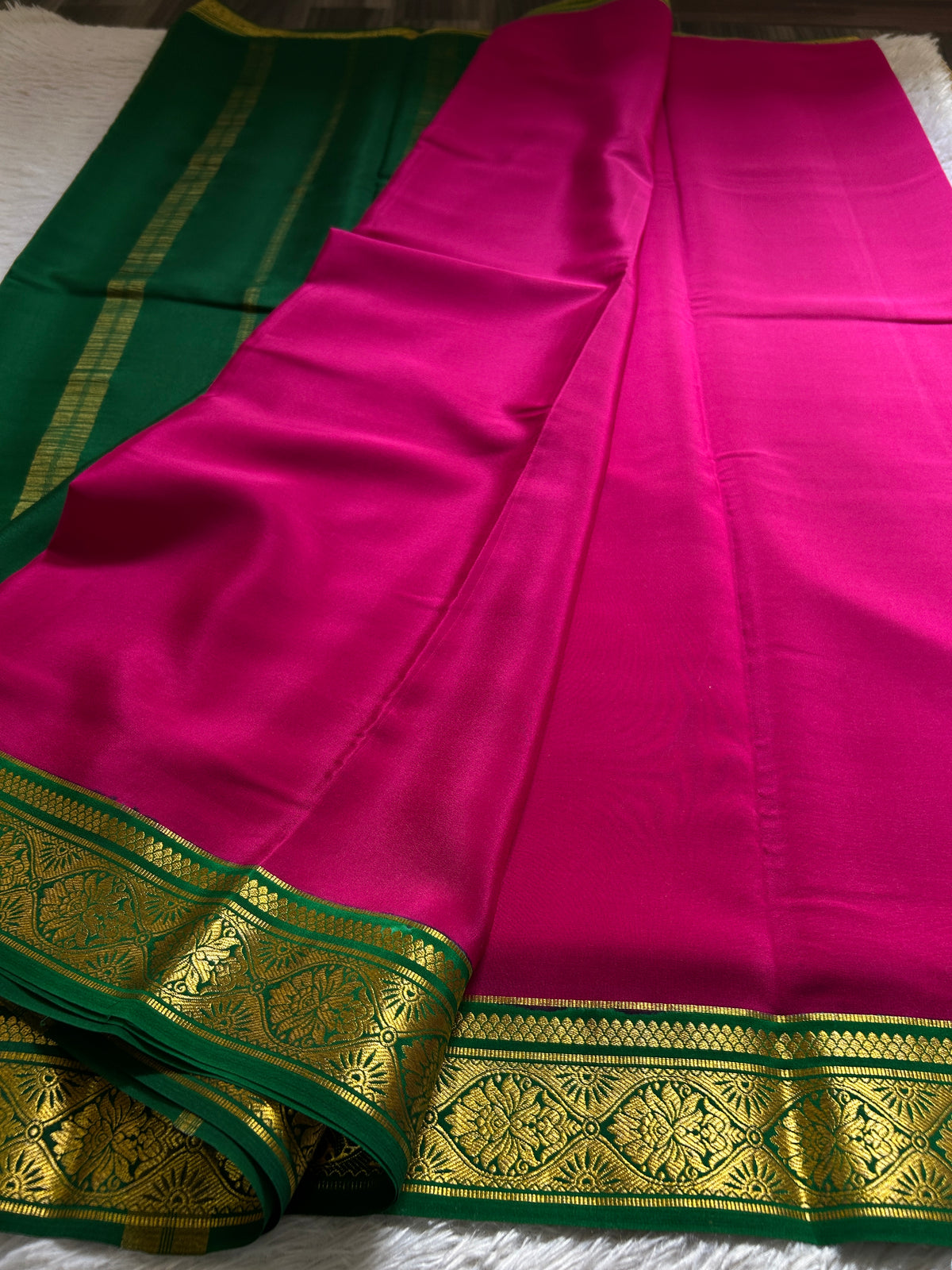 Sukanya (2D) : Rani pink-bottle green