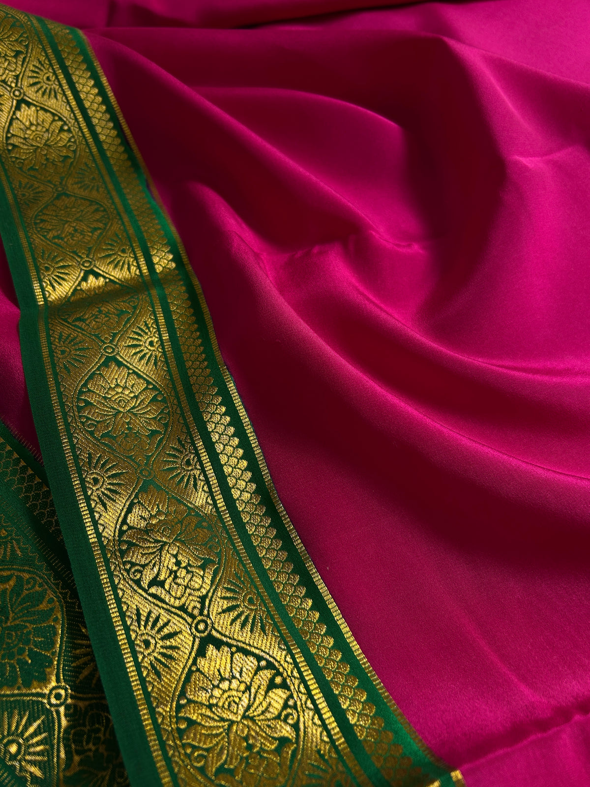 Sukanya (2D) : Rani pink-bottle green