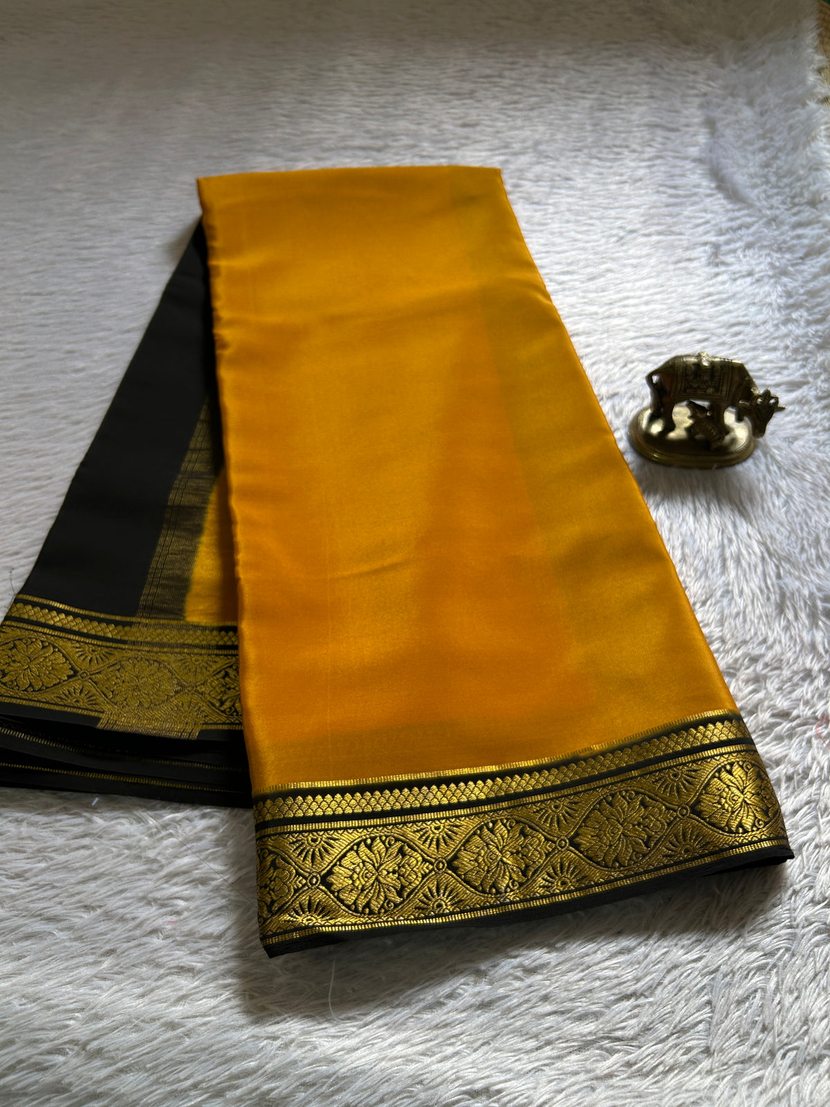 Sukanya (2D) : Golden yellow-black