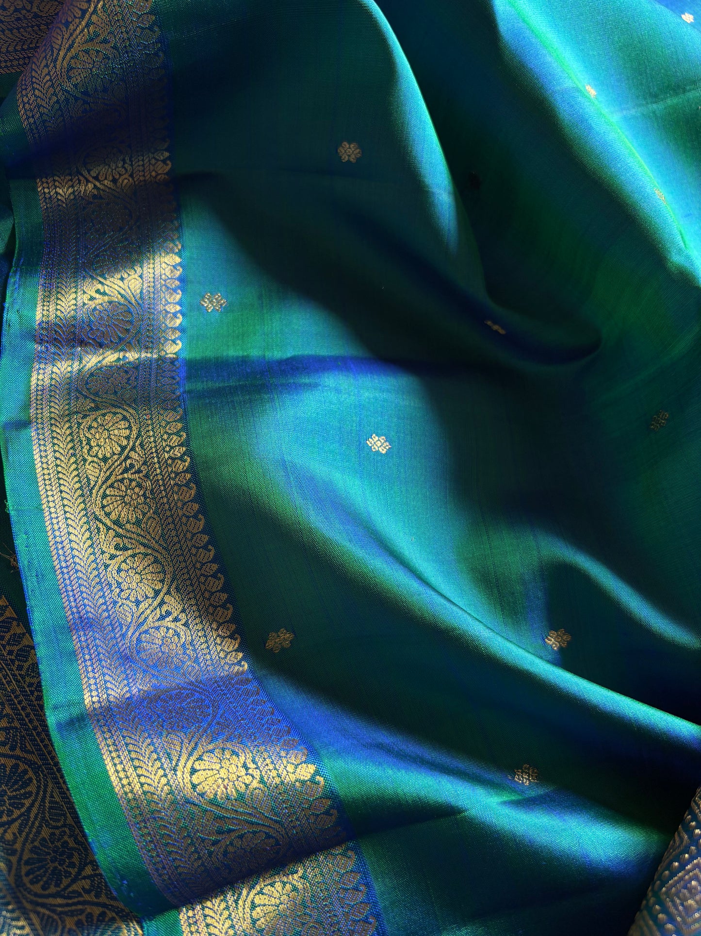 Sundari : Solid Peacock blue