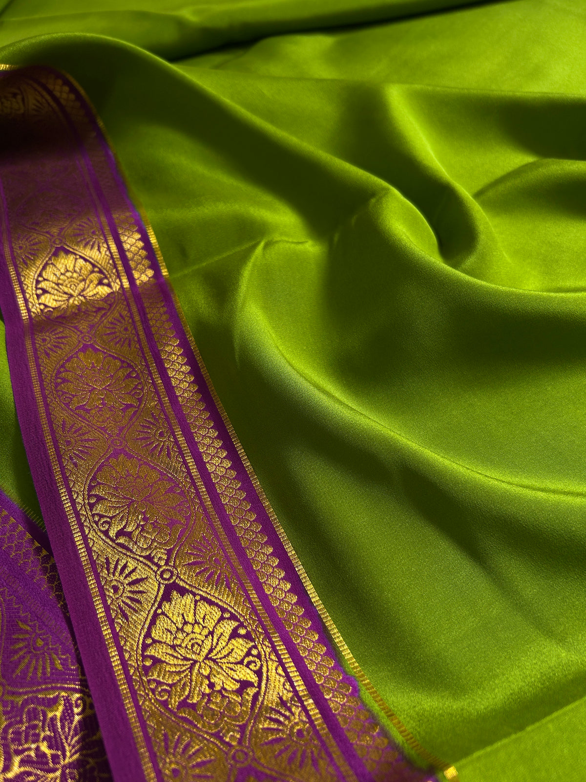 Sukanya (2D) : Mehendi green-magenta