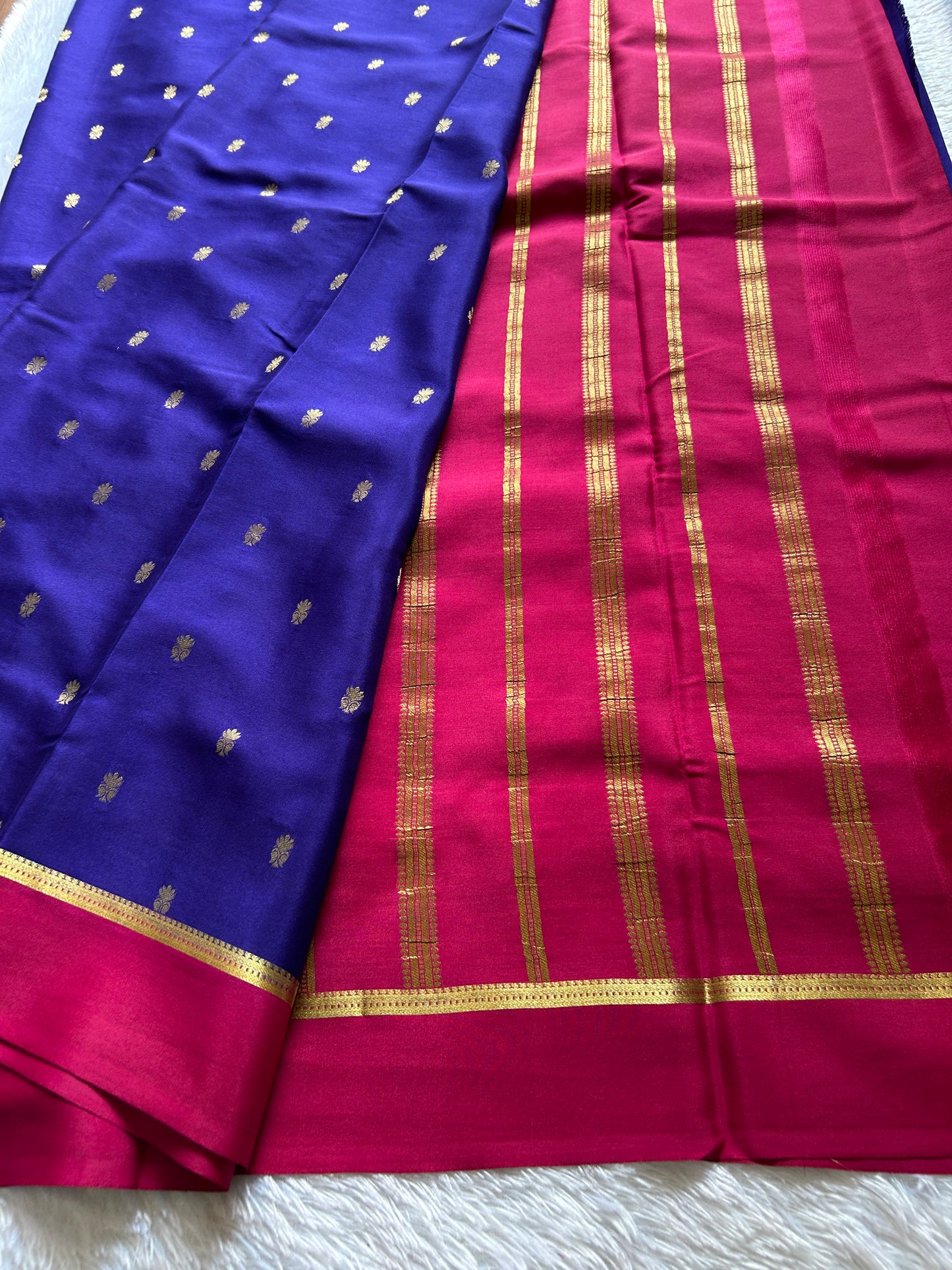 Sahana (2D) : Navy blue-pink