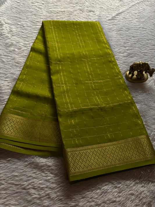 Sushma : Solid Mehendi green
