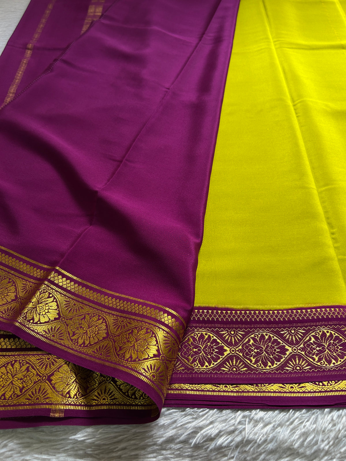 Sukanya (2D) : Olive-magenta