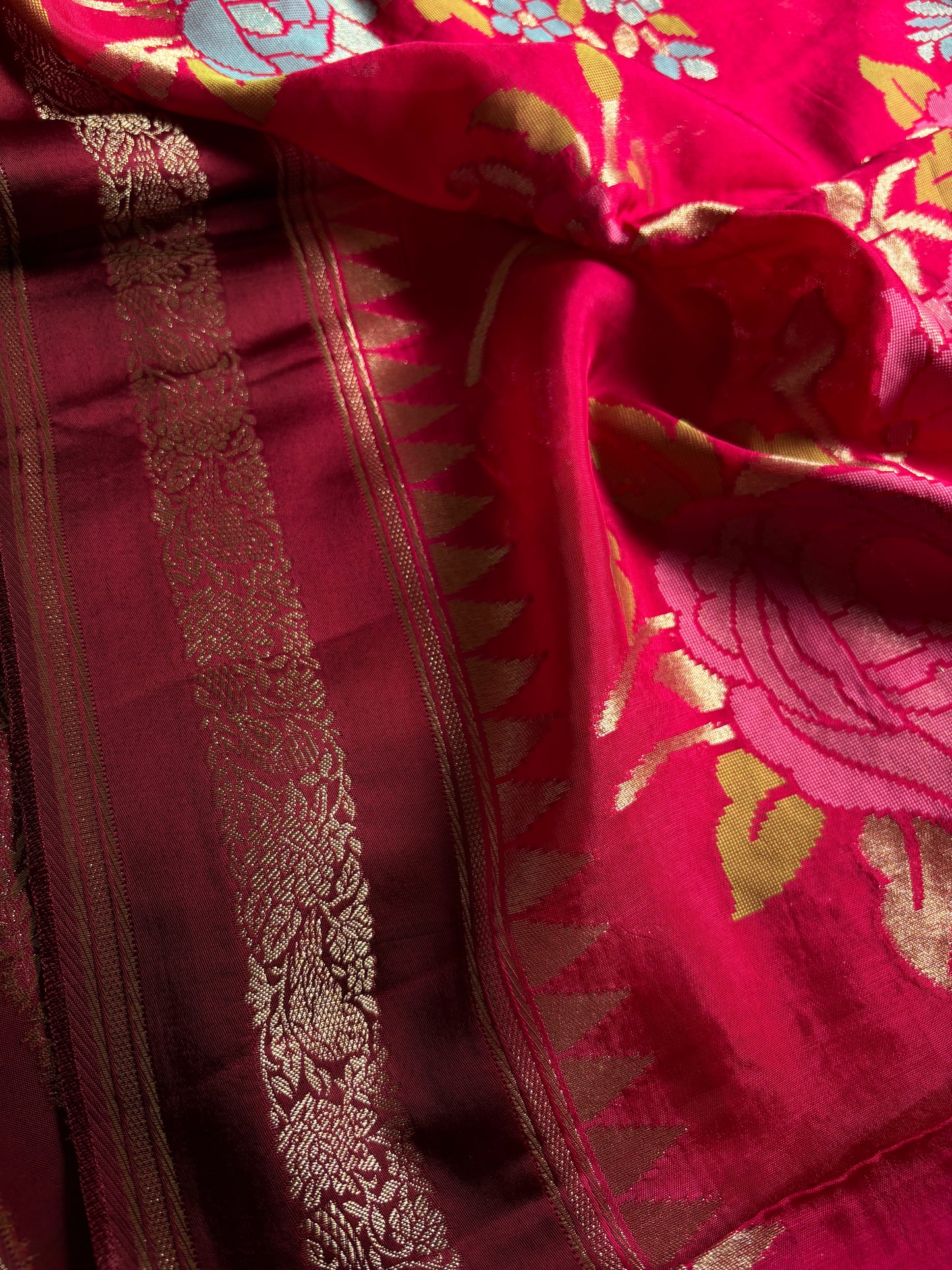 SS134 (2D) : Rani pink-maroon