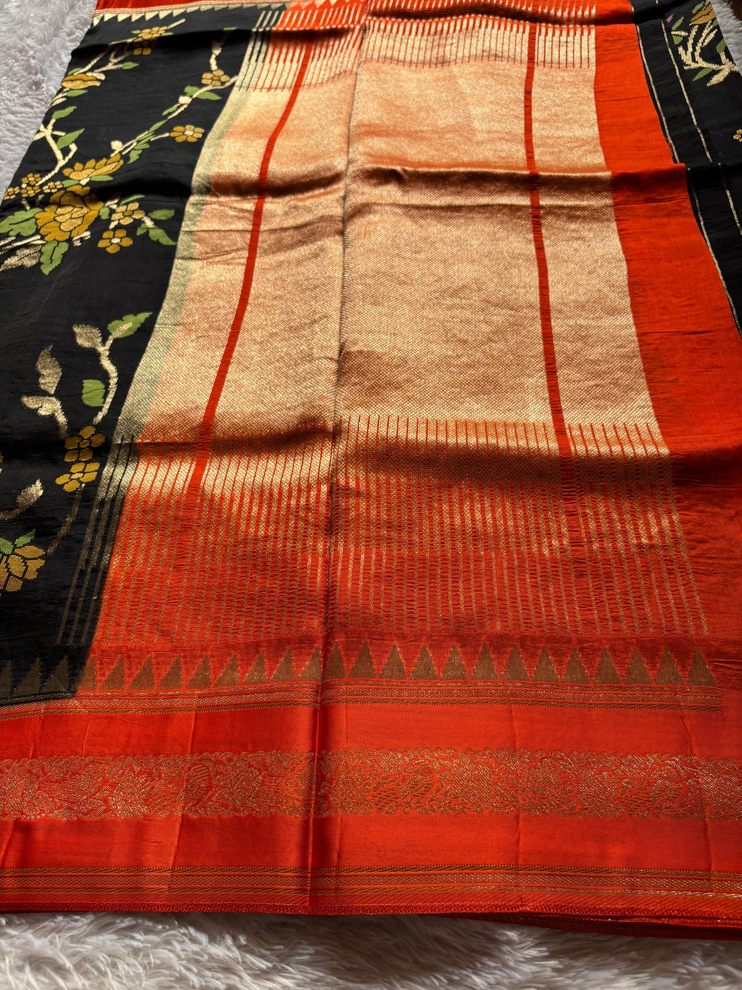 SS134 (2D) : Black-orange