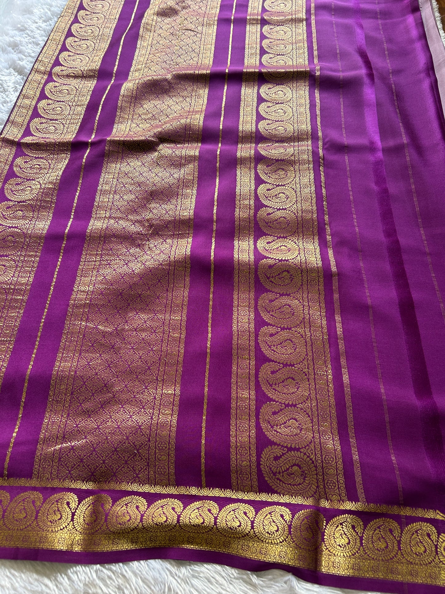 Malini (2D) : Mauve-magenta