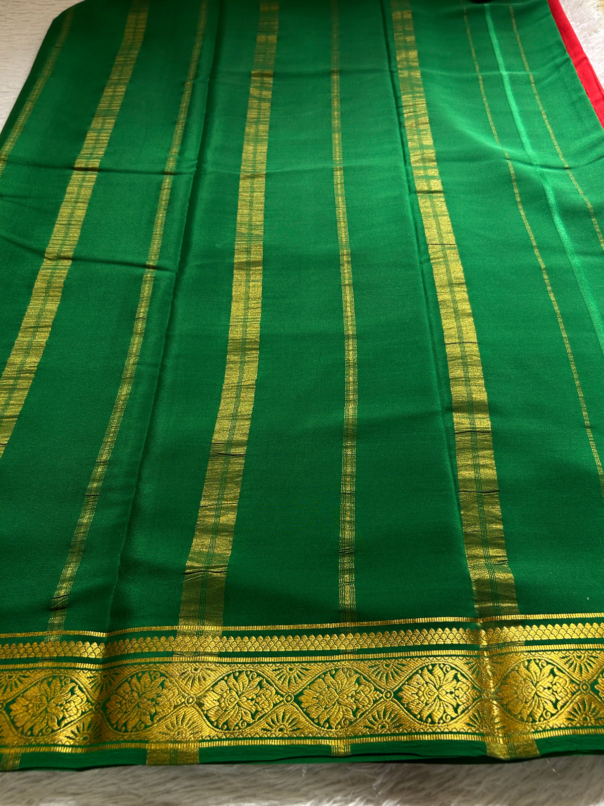 Sukanya (2D) : Red-bottle green