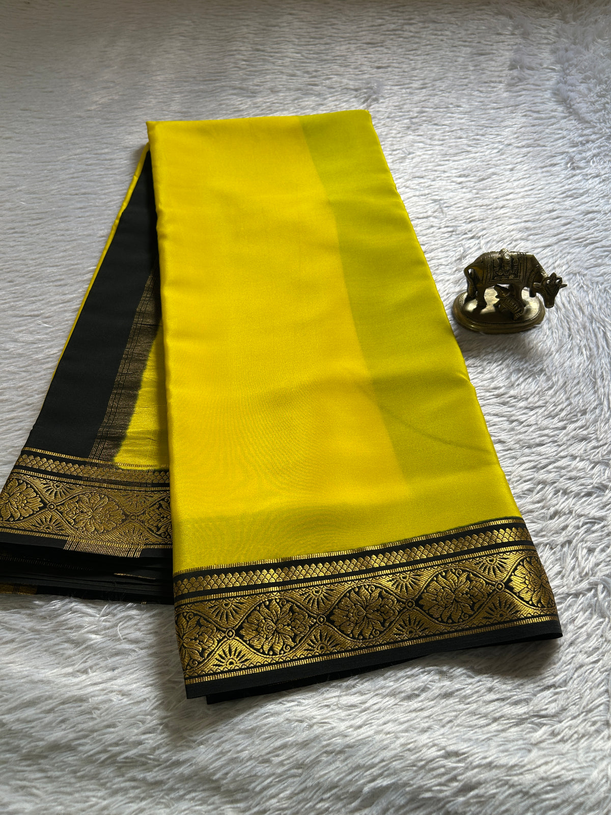 Sukanya (2D) : Yellow-black