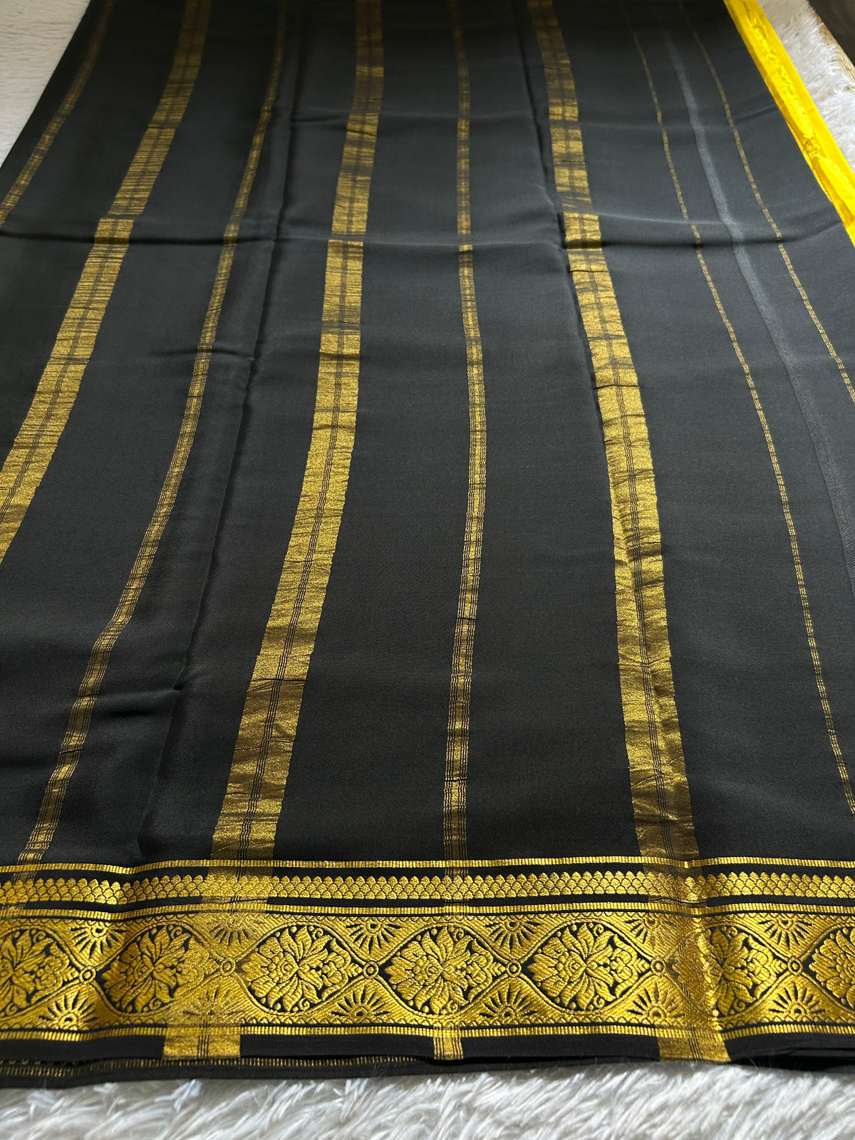 Sukanya (2D) : Yellow-black