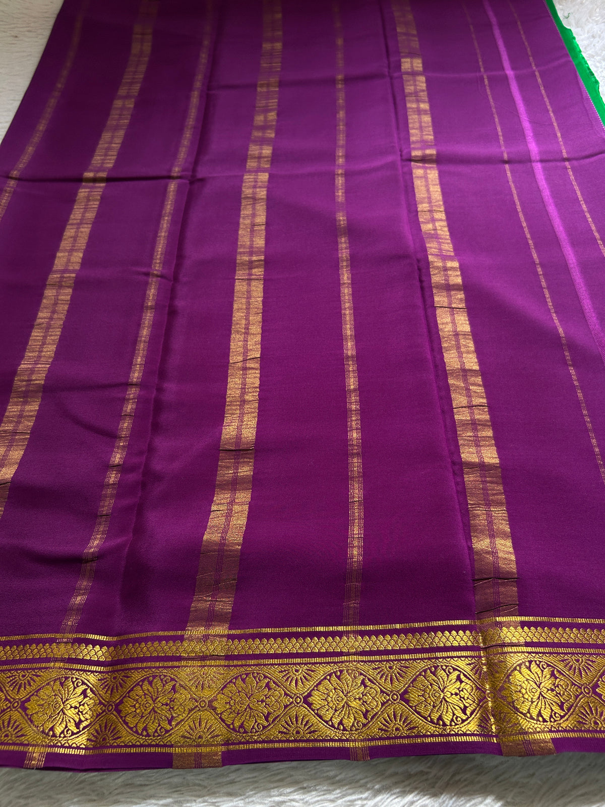 Sukanya (2D) : Leaf green-magenta