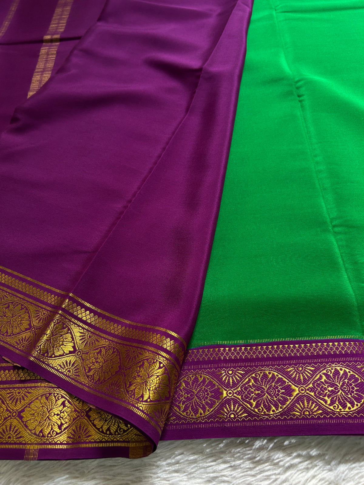 Sukanya (2D) : Leaf green-magenta