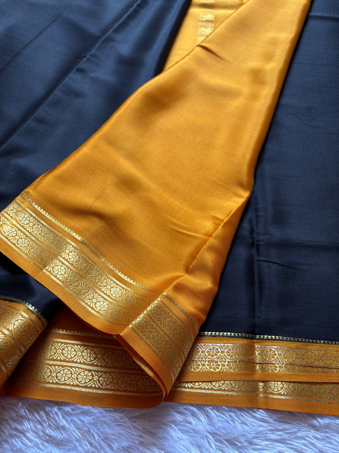 Pushpavathi (2D) : Black-golden yellow