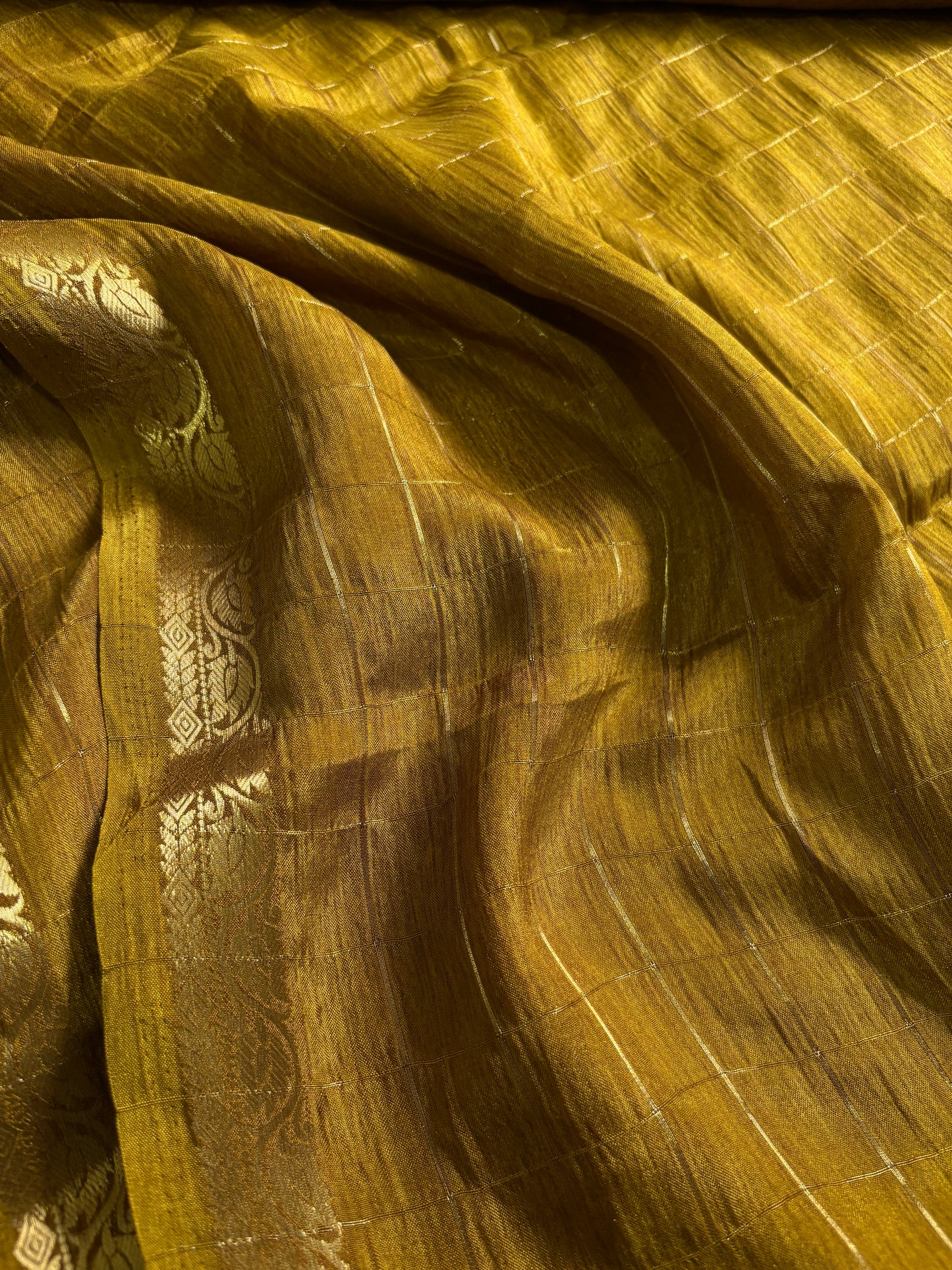 SS132 : Solid Mustard