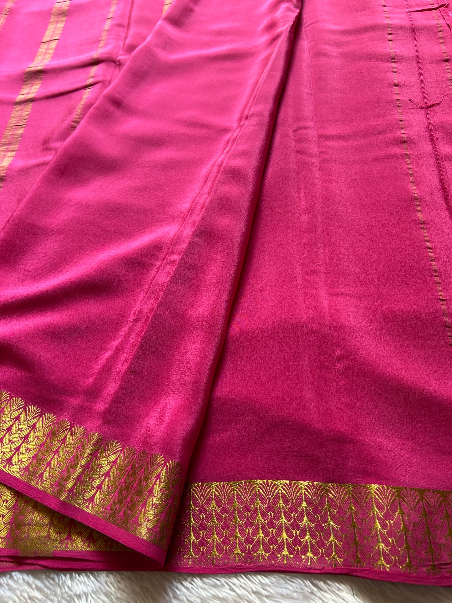 Vinutha : Solid hot pink