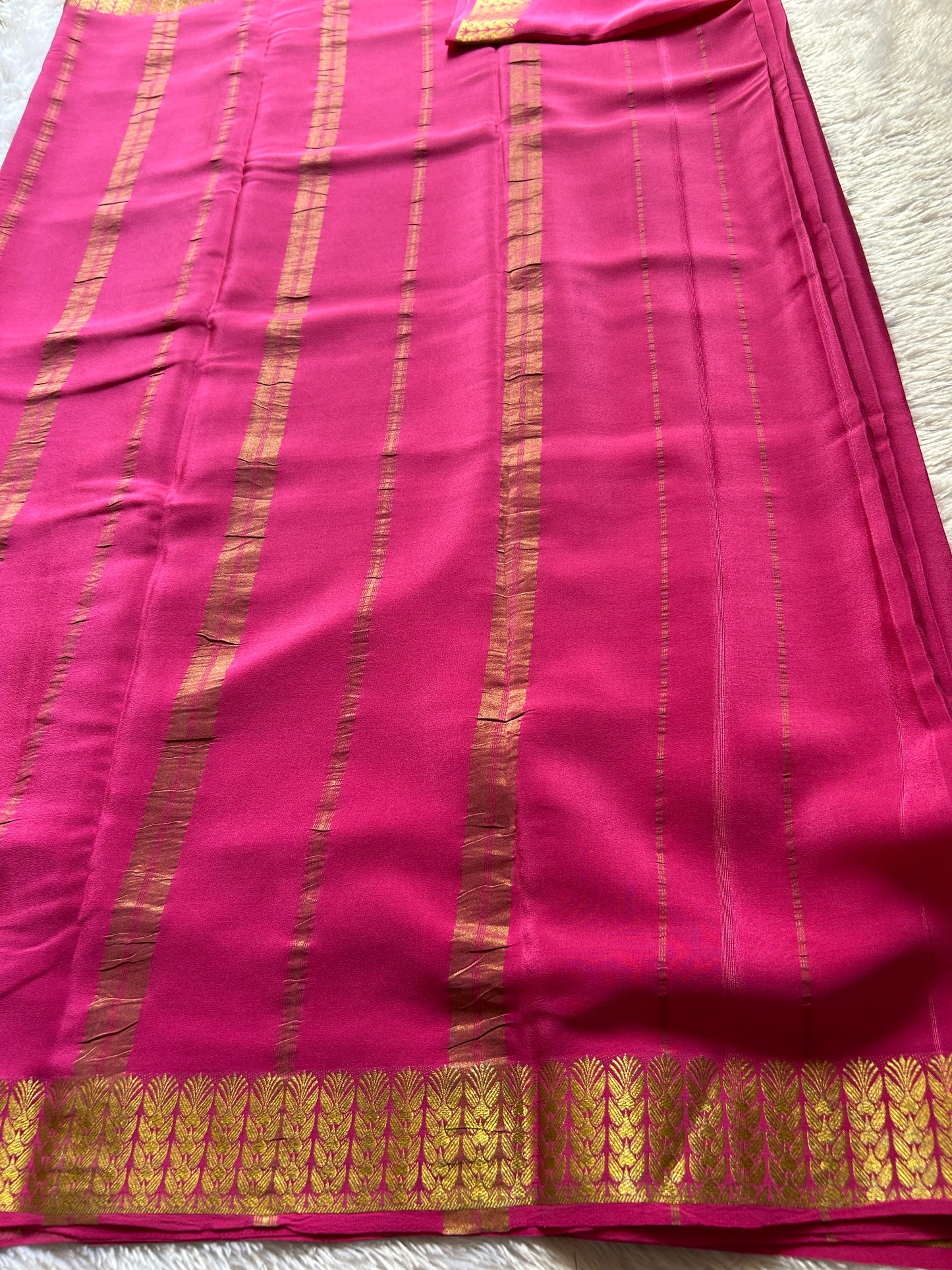 Vinutha : Solid hot pink