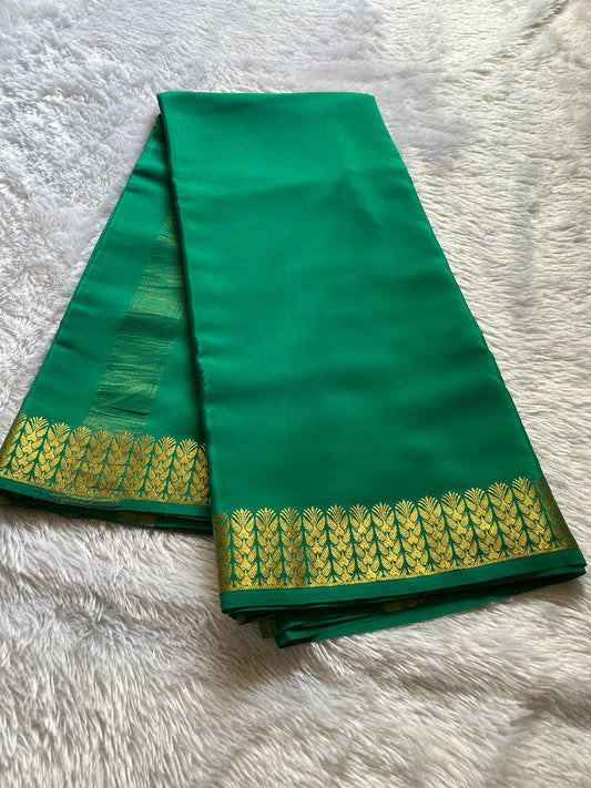 Vinutha : Solid light emerald green