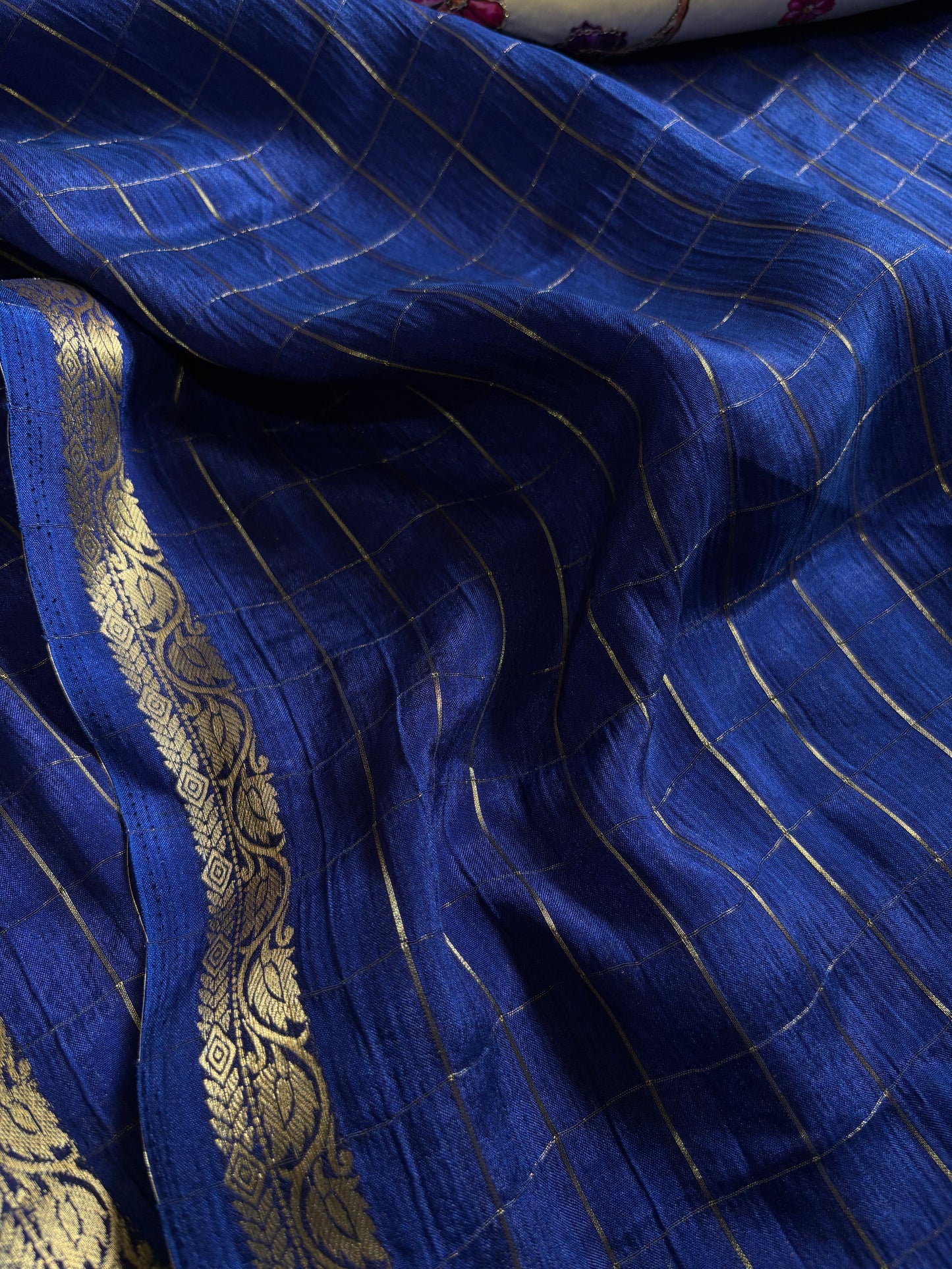SS132 : Solid Dark blue