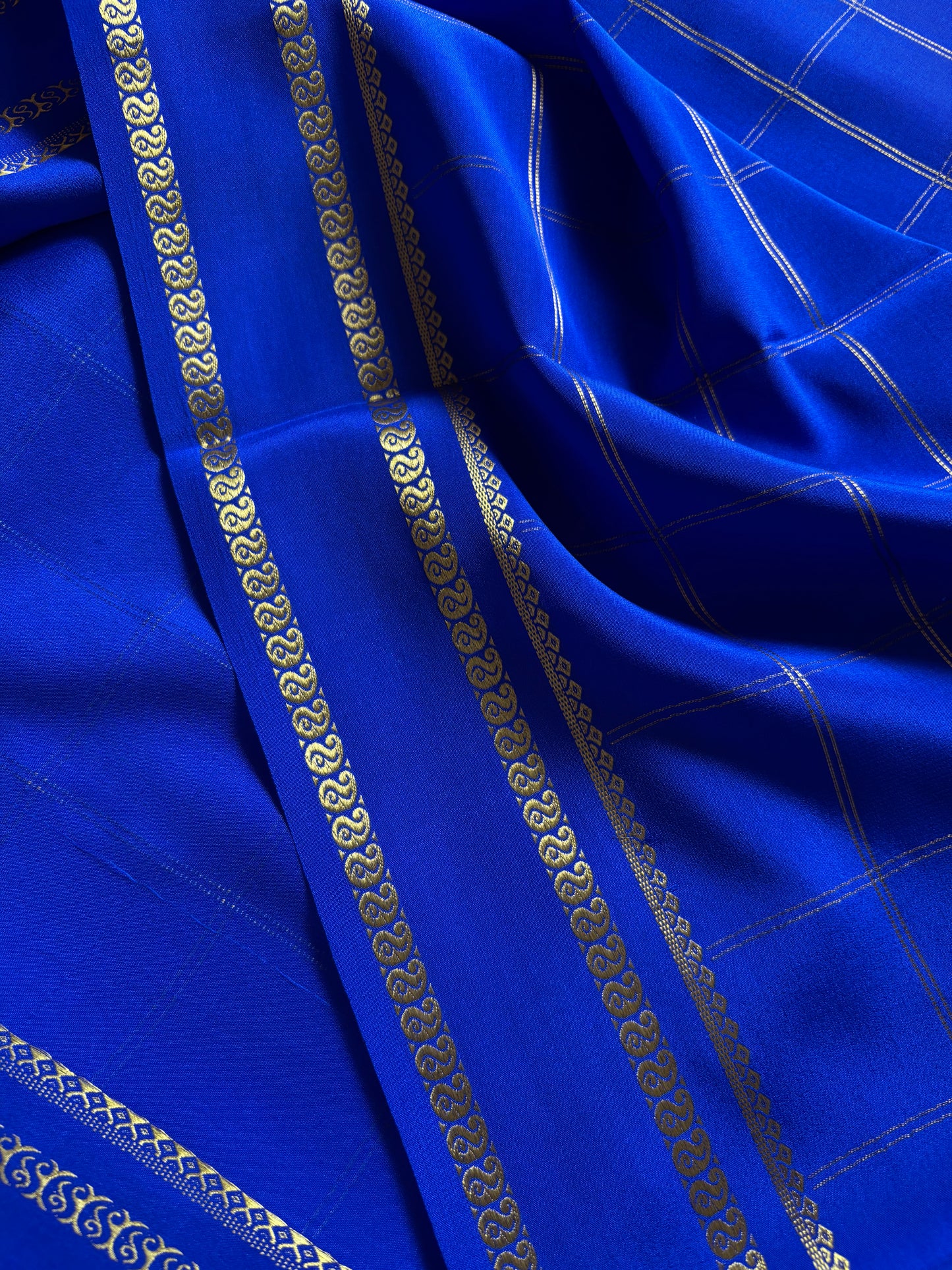 Moulya : Solid Royal blue