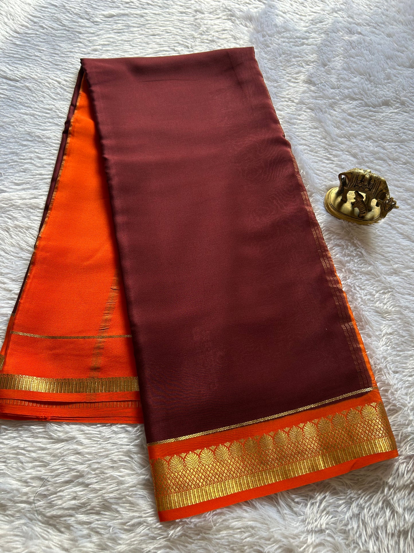 Varuni (2D) : Chocolate brown-orange