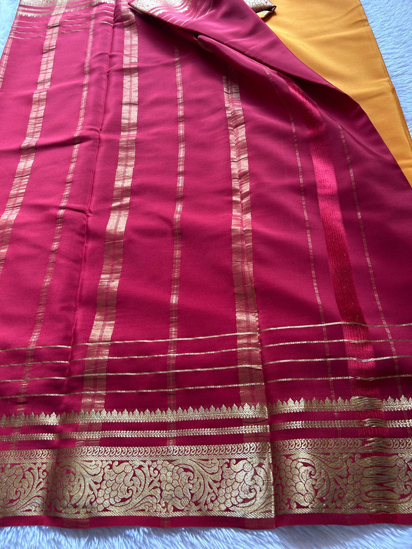Dakshayini (2D) : Golden yellow-maroon