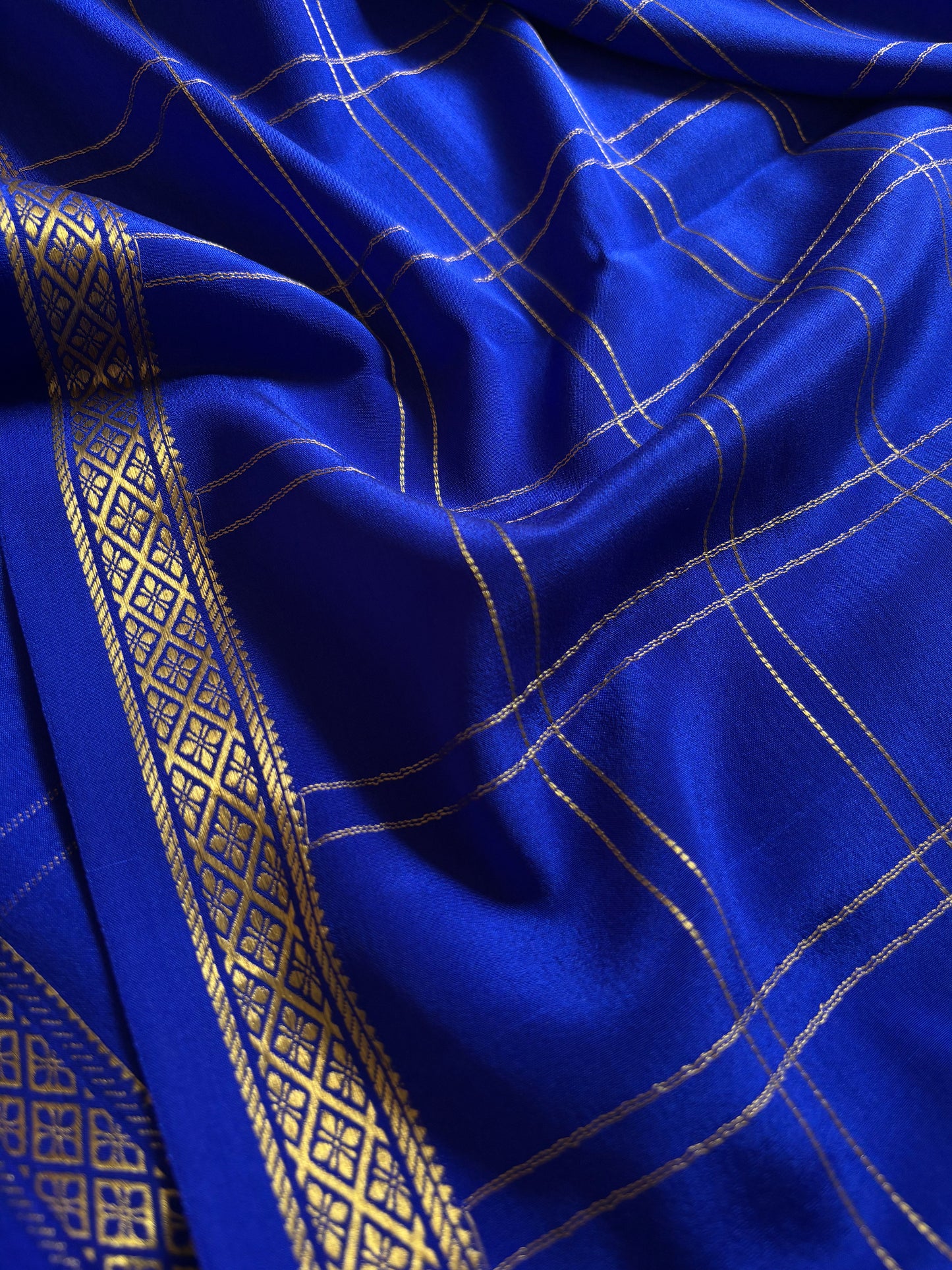 Vaibhavi : Solid Royal blue