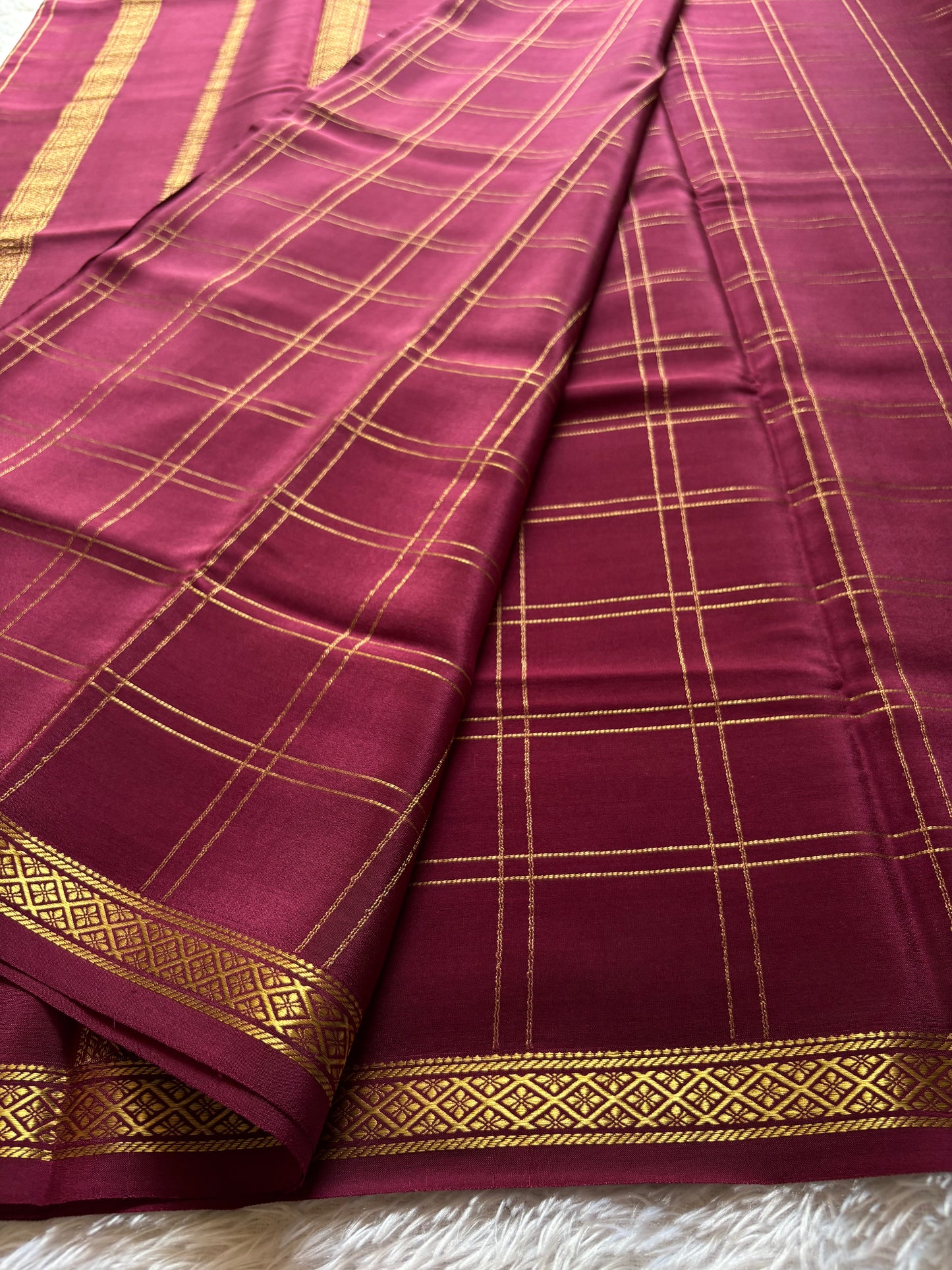 Vaibhavi : Solid Maroon