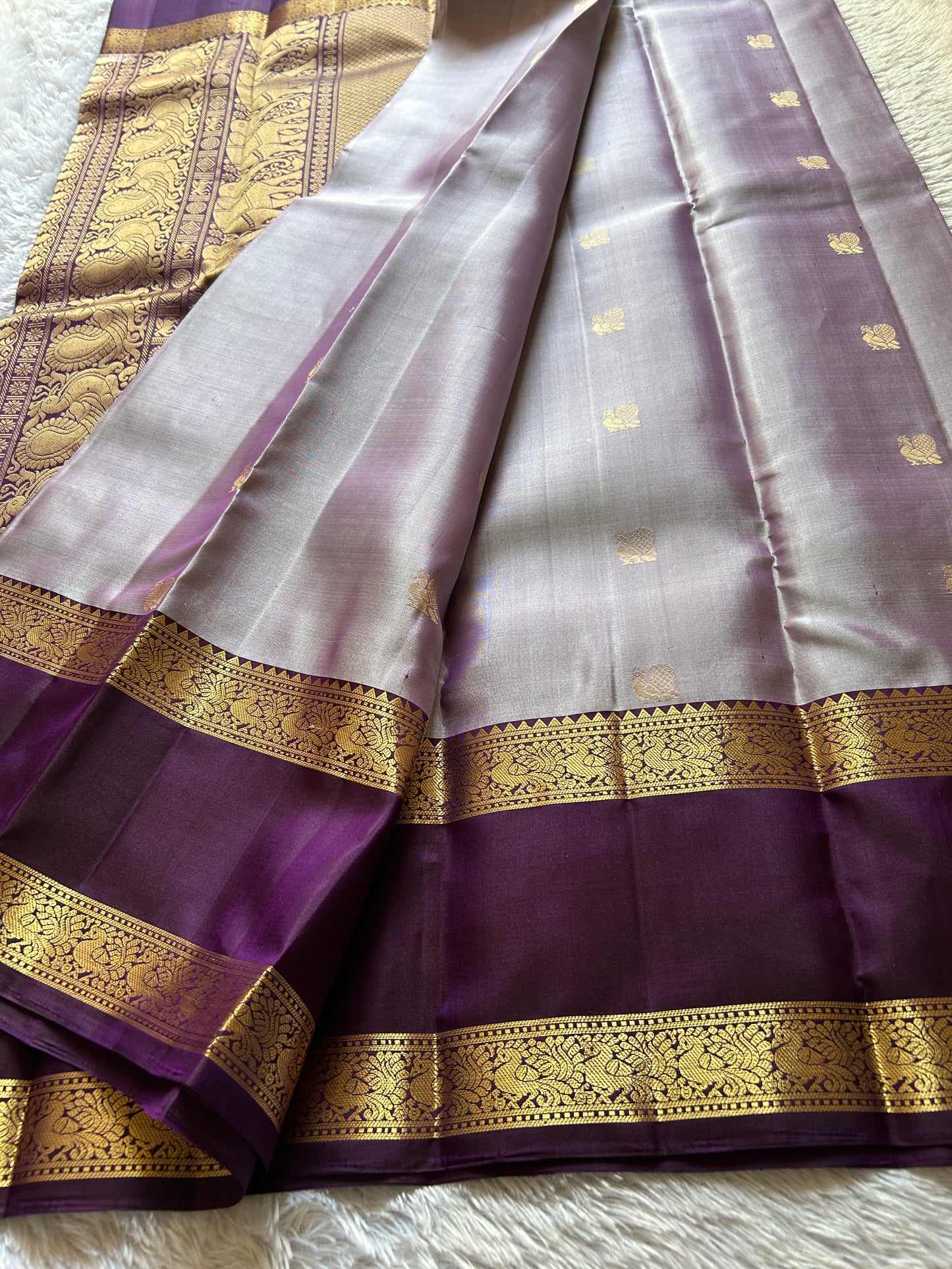 Lakshmi (2D) : Silver-wine