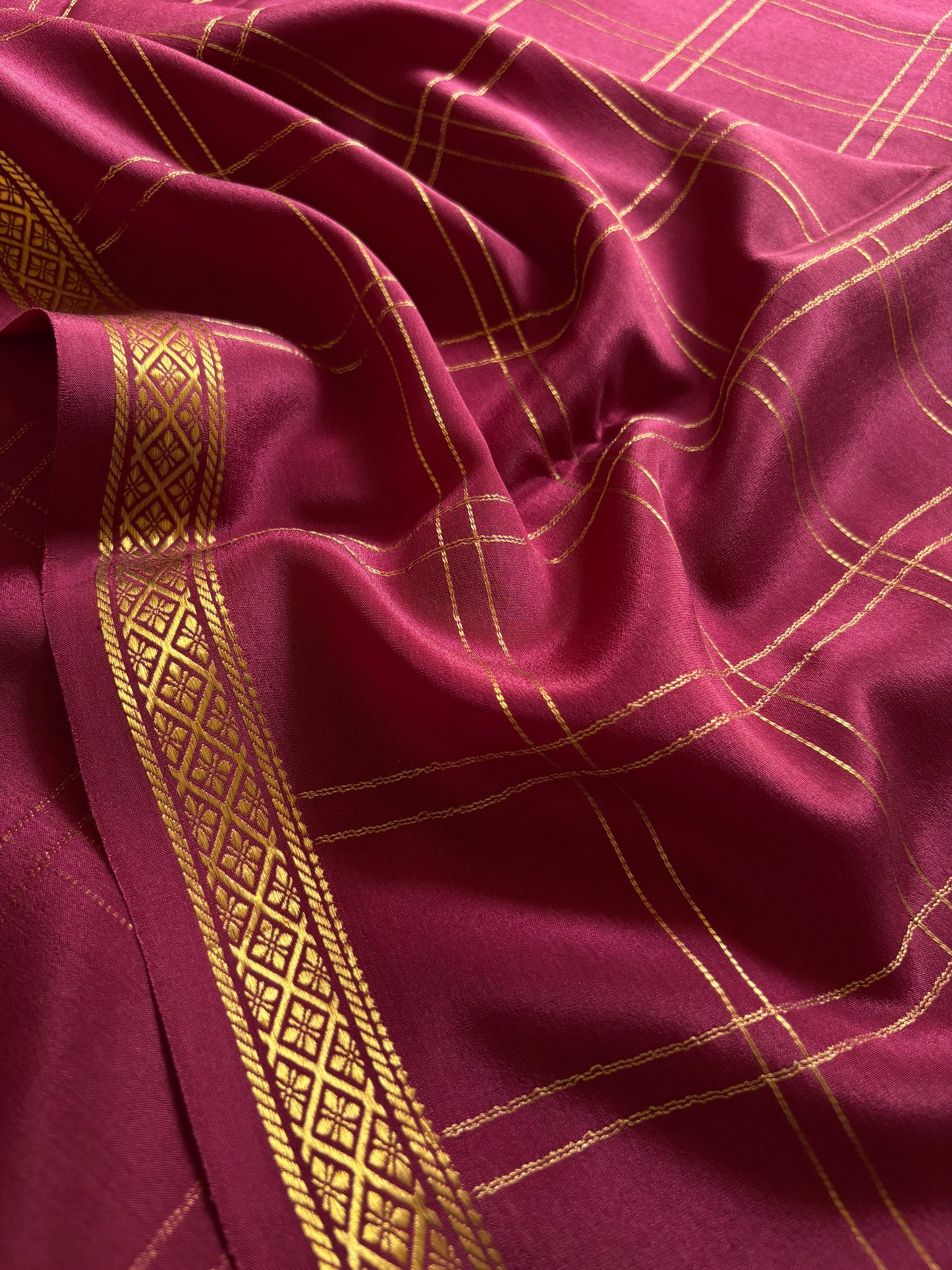 Vaibhavi : Solid Maroon