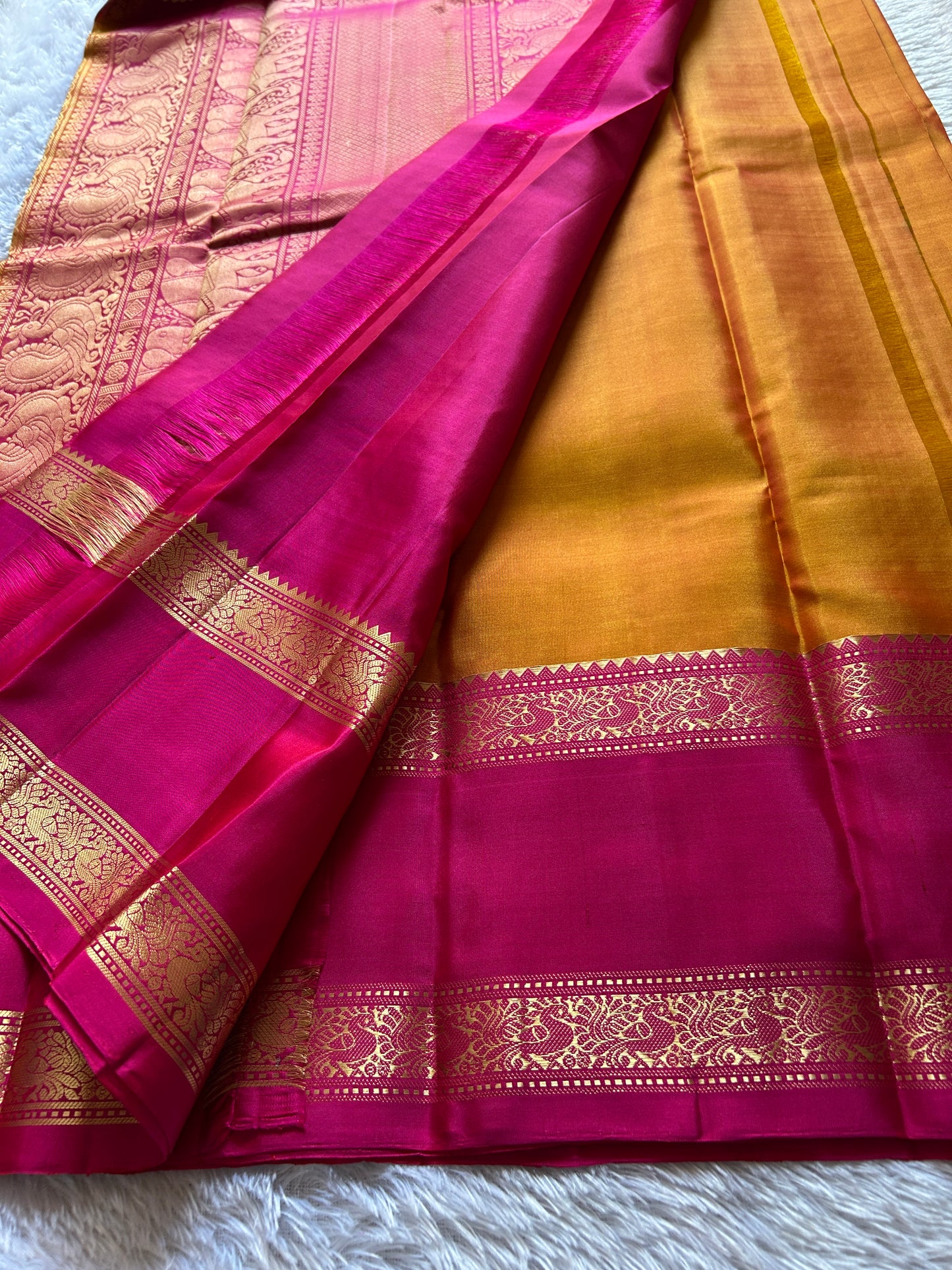 Lakshmi (2D) : Golden yellow-pink