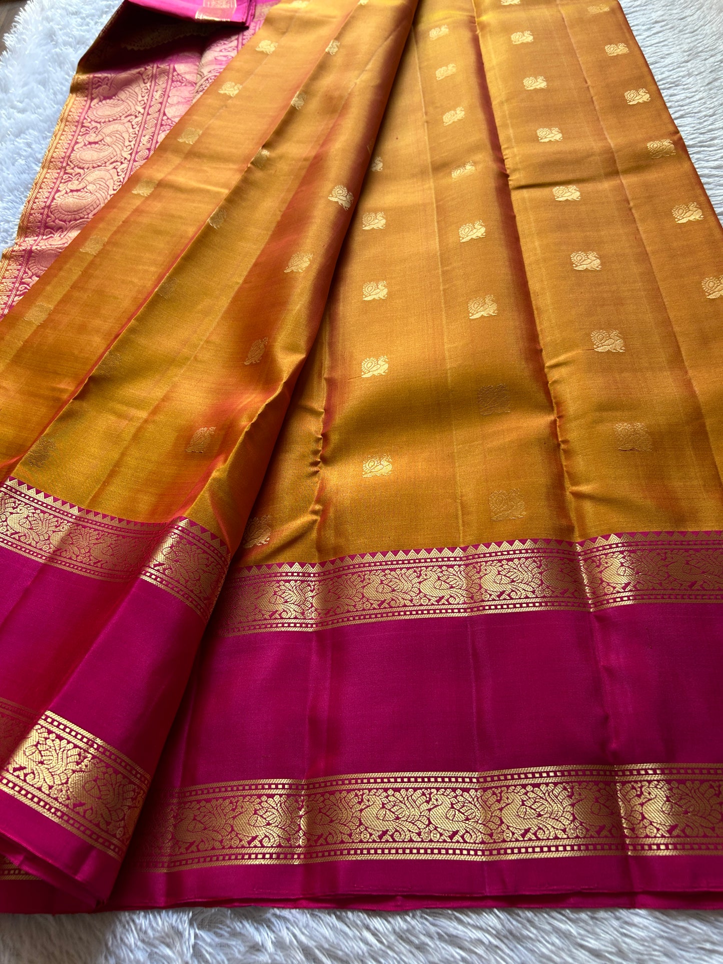 Lakshmi (2D) : Golden yellow-pink