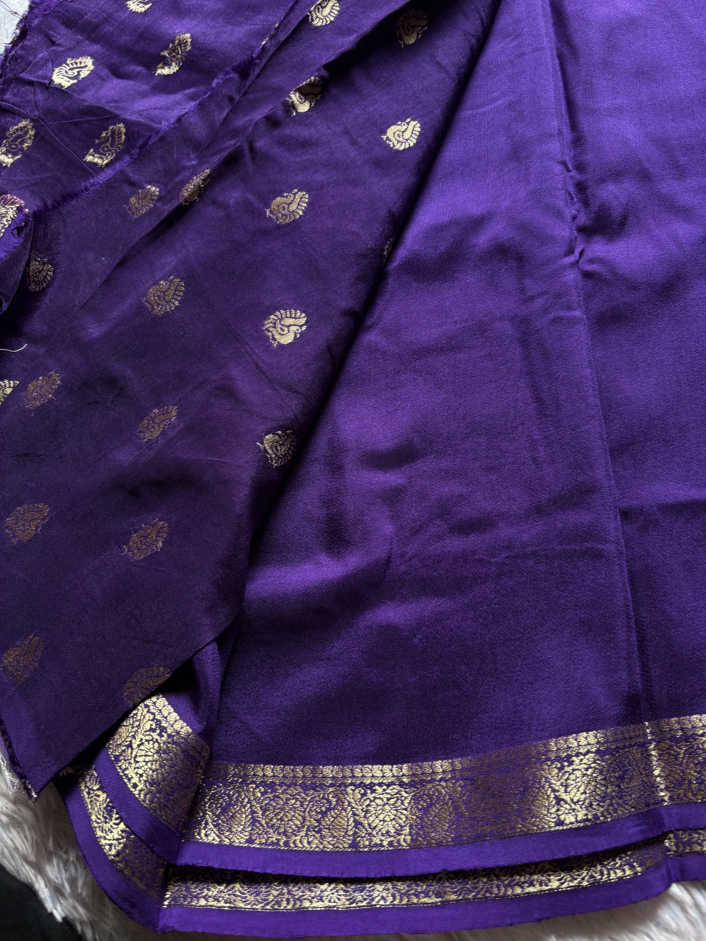 SS139 : Solid Violet