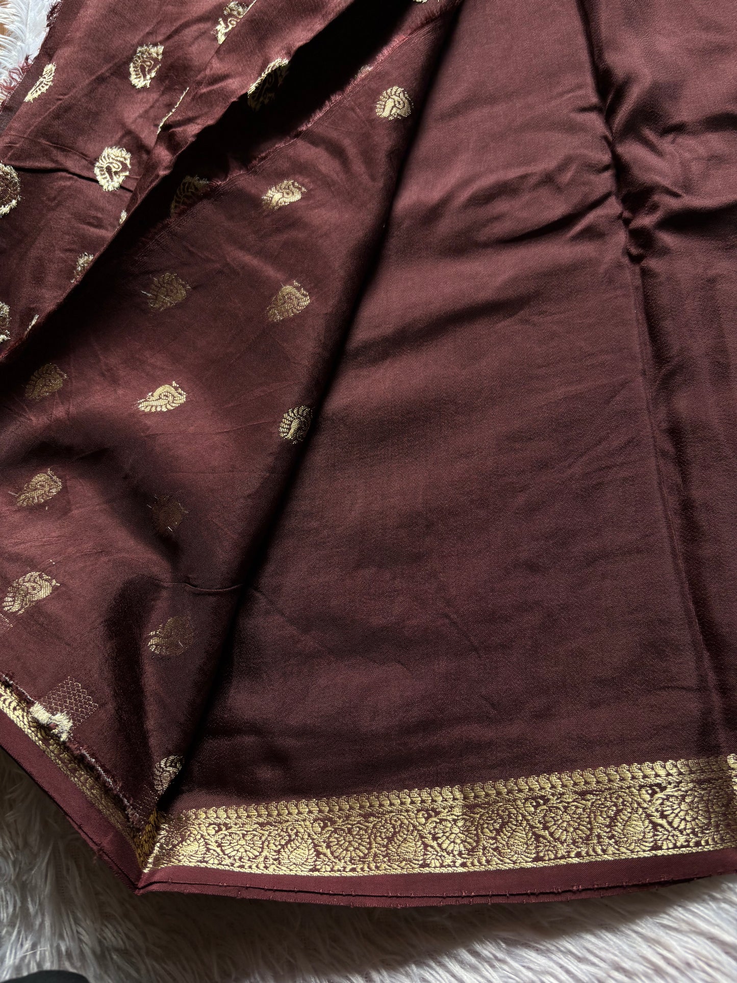 SS139 : Solid Chocolate brown
