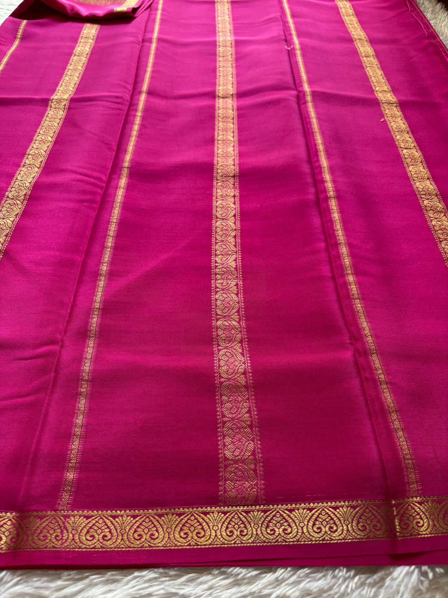 Sugandha : Solid Rani pink