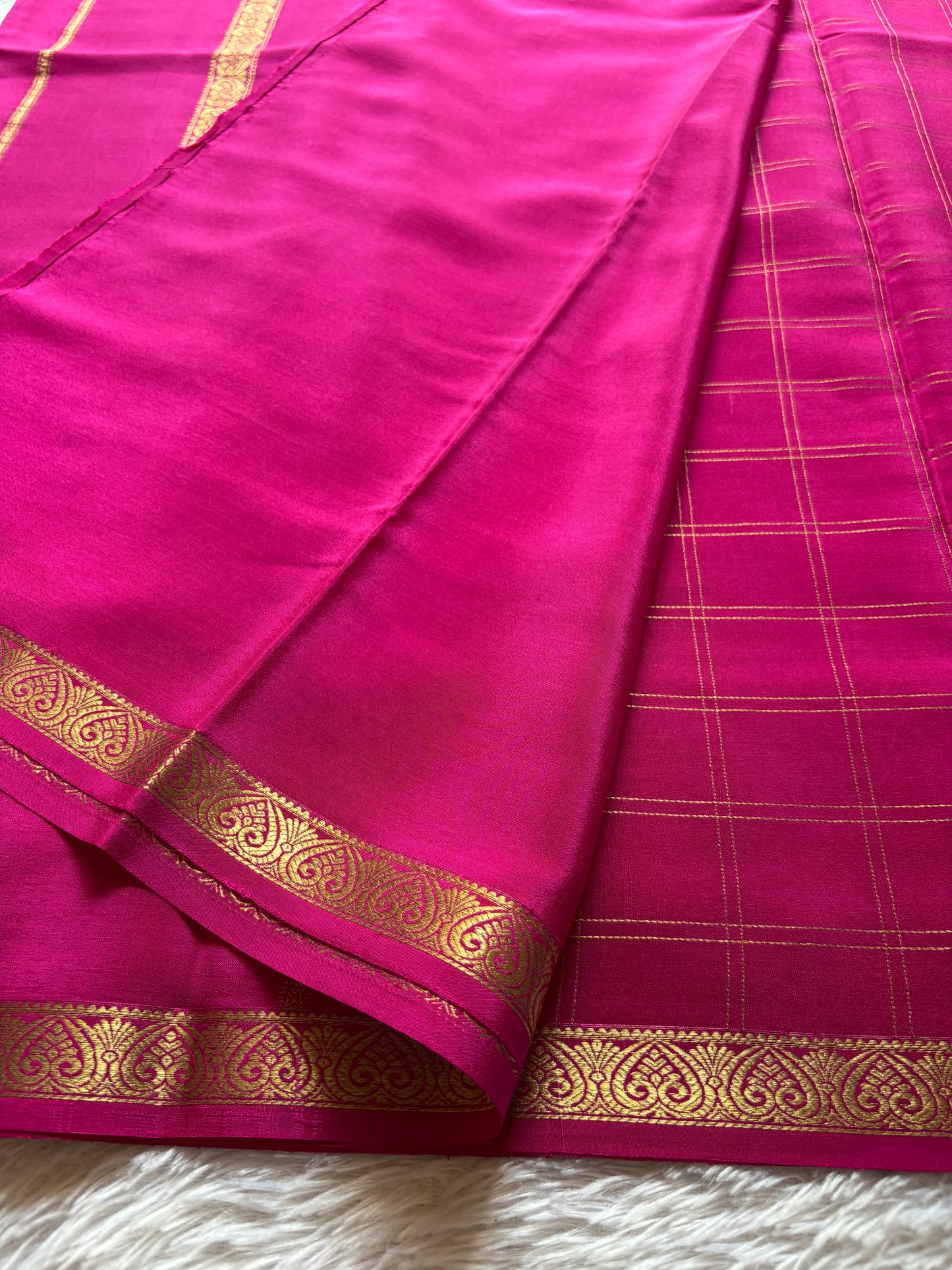 Sugandha : Solid Rani pink