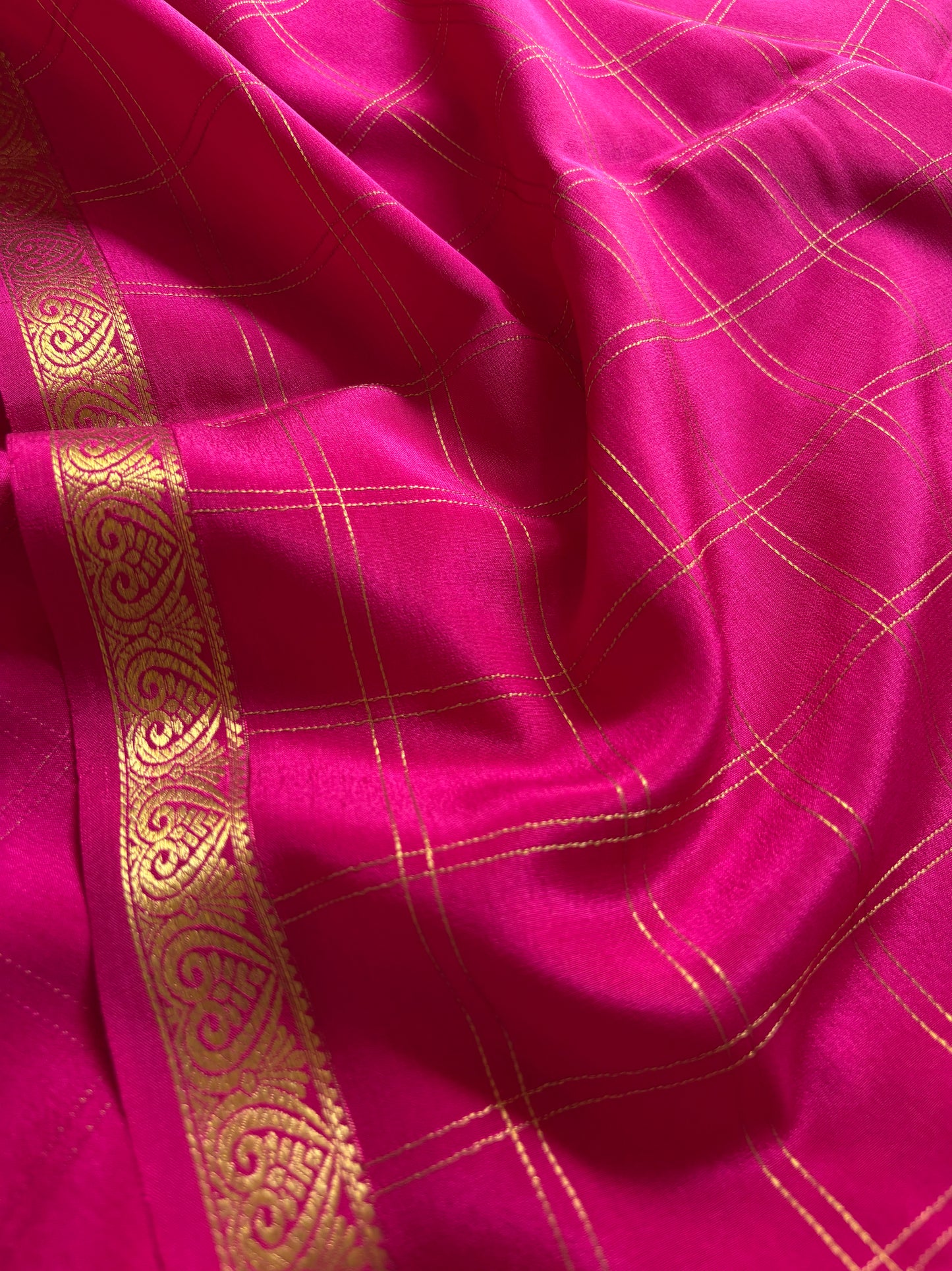 Sugandha : Solid Rani pink