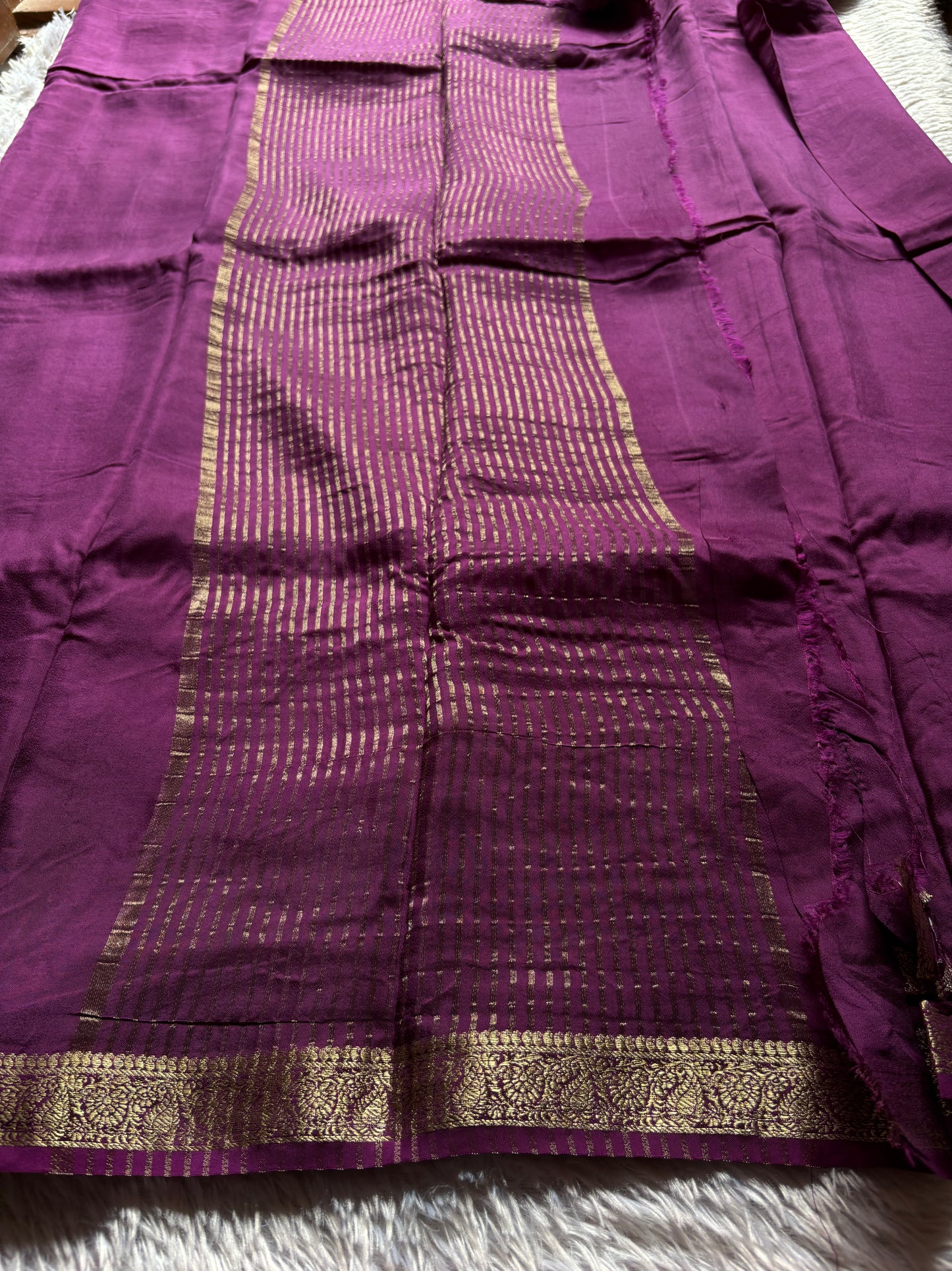 SS139 : Solid Plum