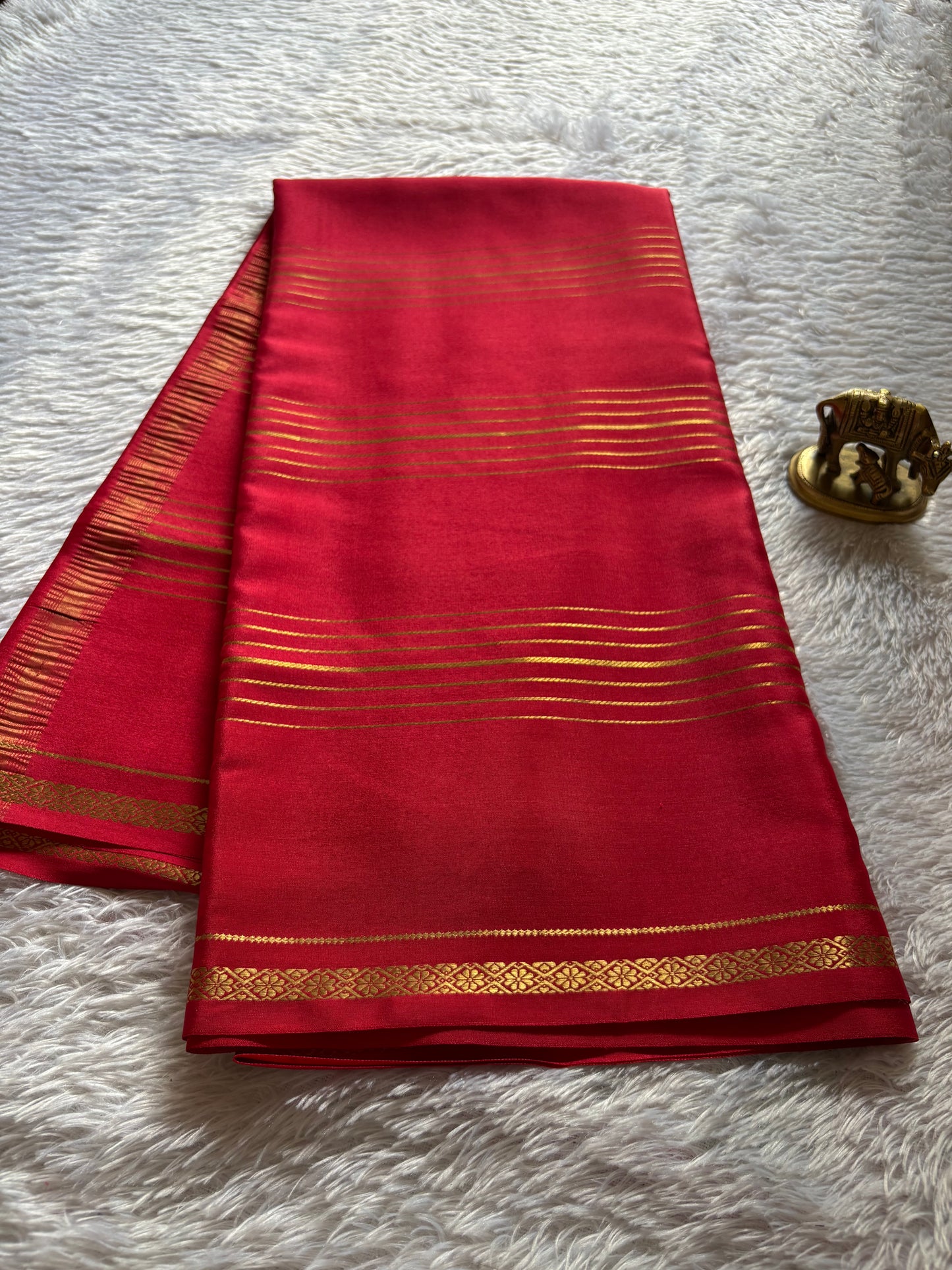 Aparanji : Solid Red