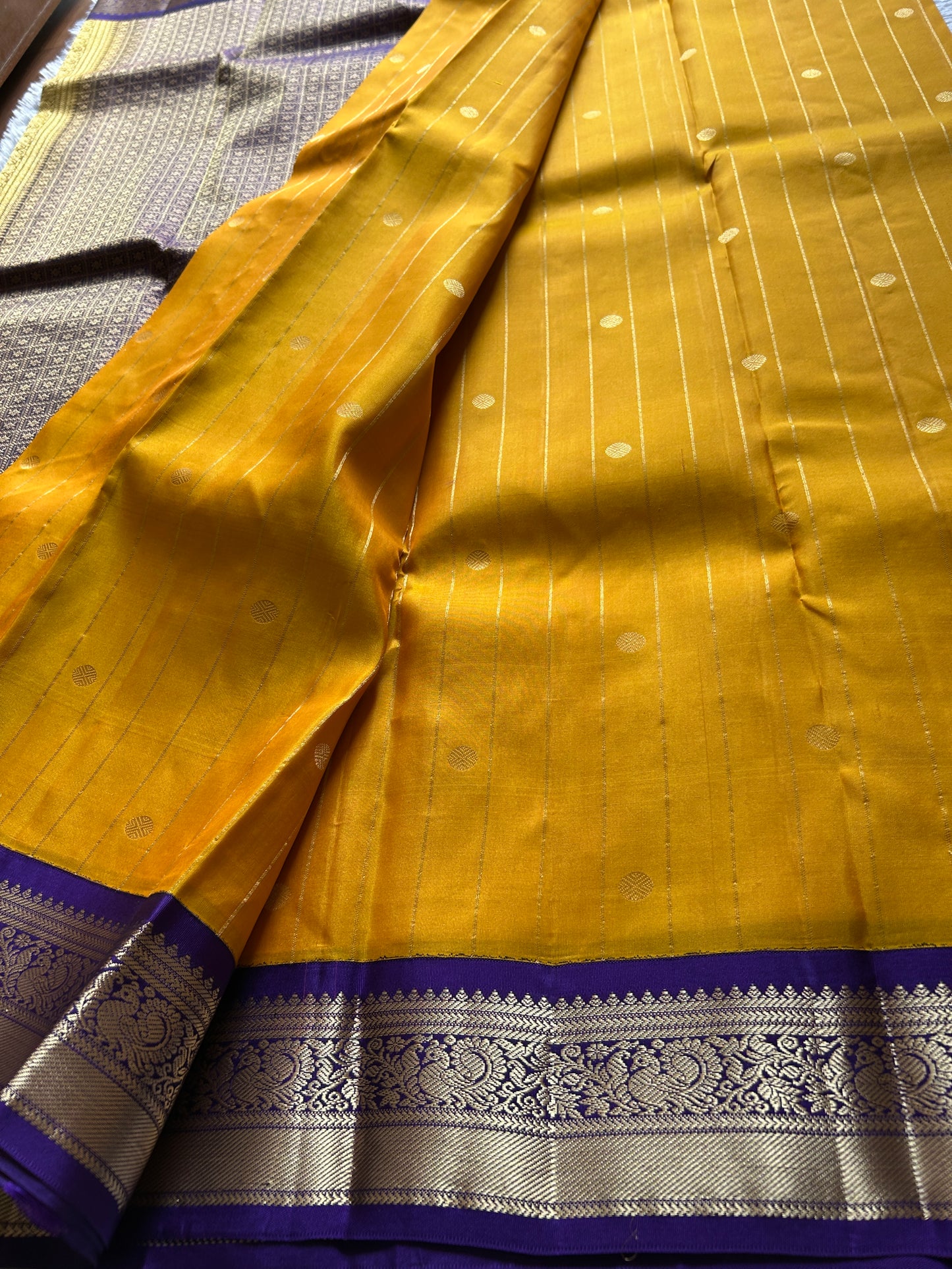 Rudra (2D) : Golden yellow-navy blue