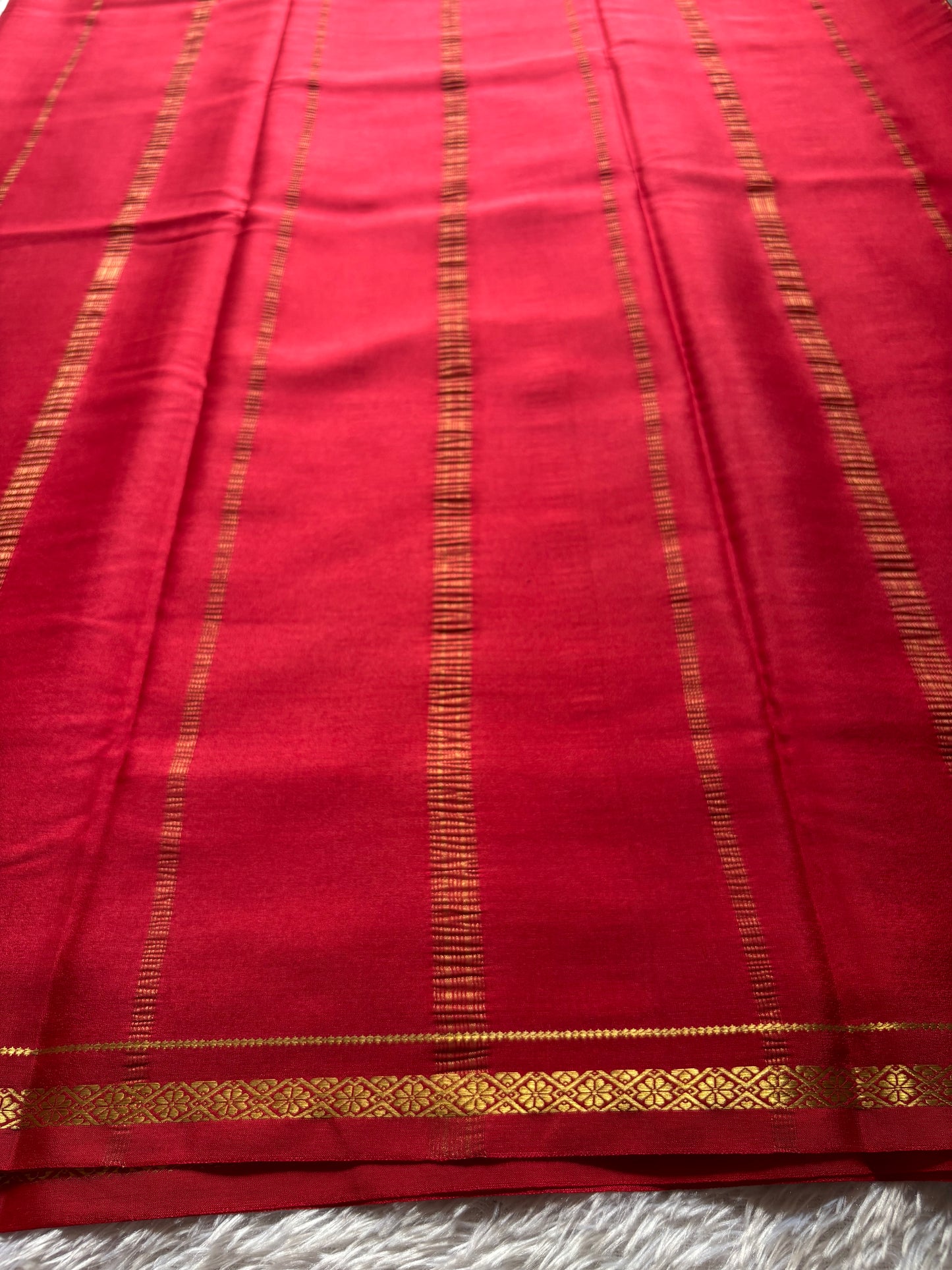 Aparanji : Solid Red