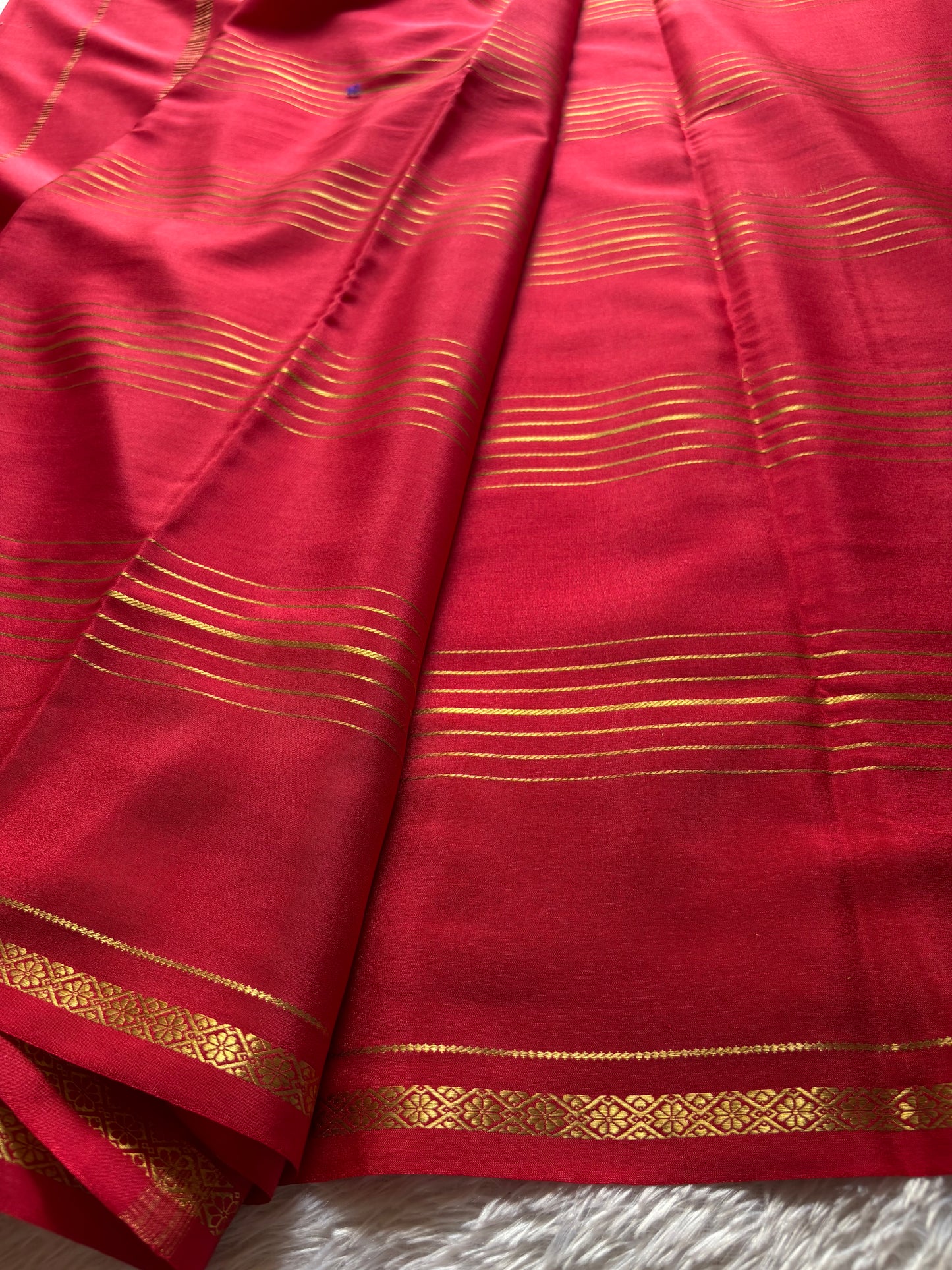 Aparanji : Solid Red
