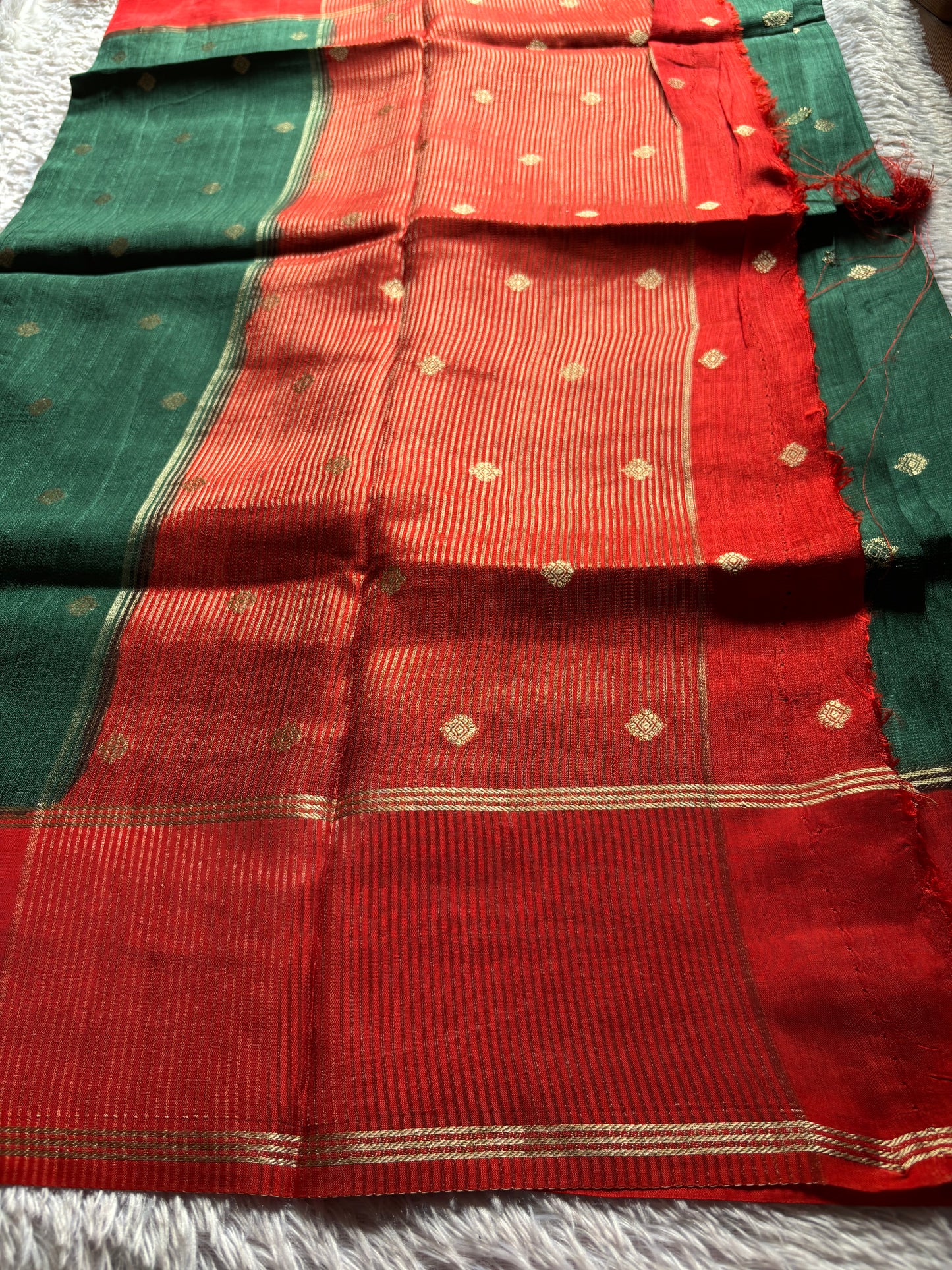SS136 (2D) : Bottle green-red