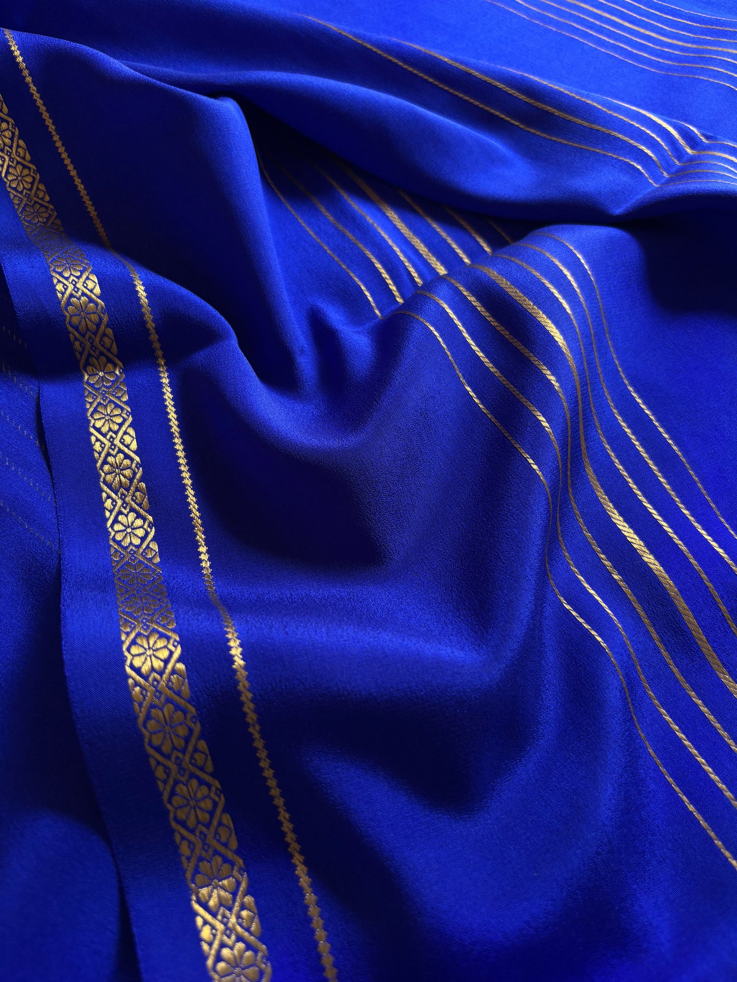 Aparanji : Solid Royal blue