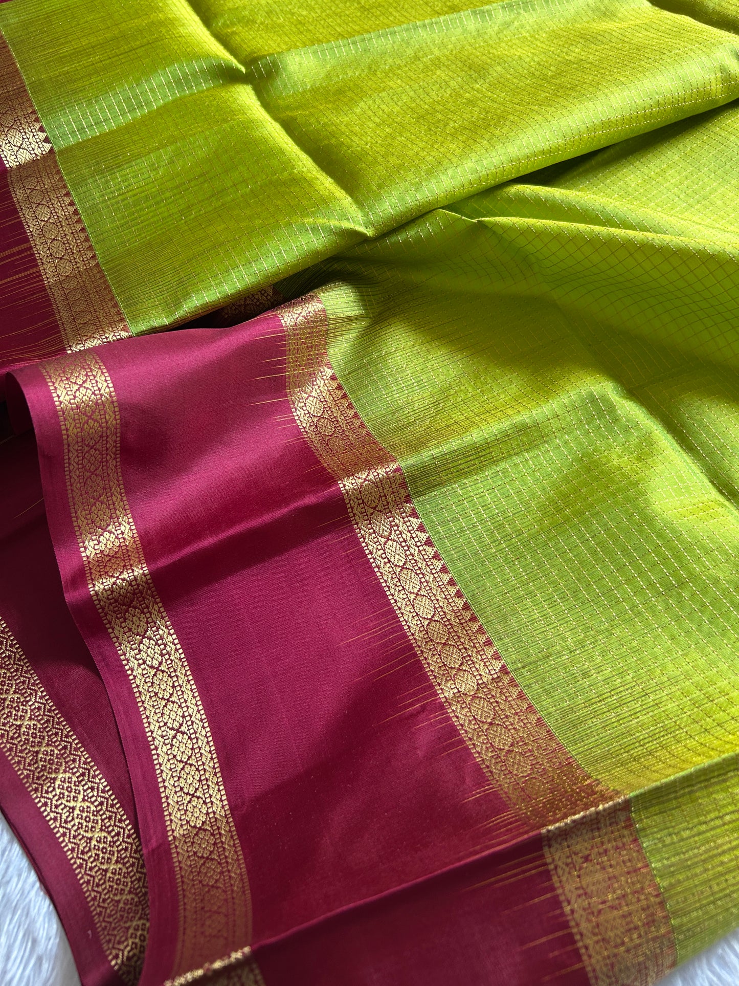 Seetha (2D) : Lime green-maroon