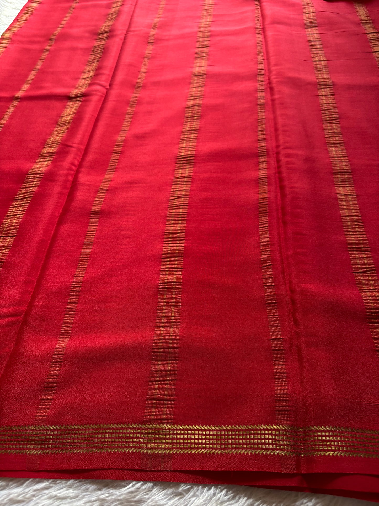 Sunidhi : Solid Red