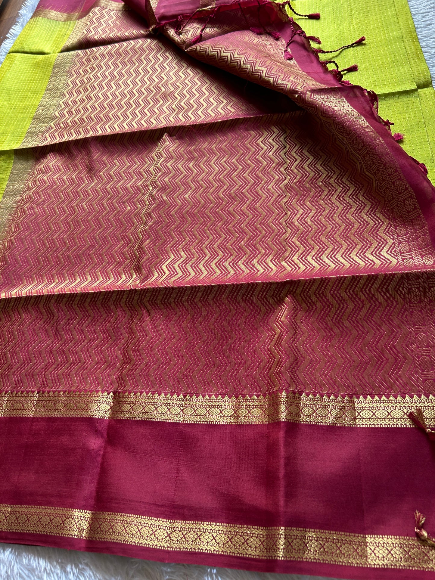 Seetha (2D) : Lime green-maroon