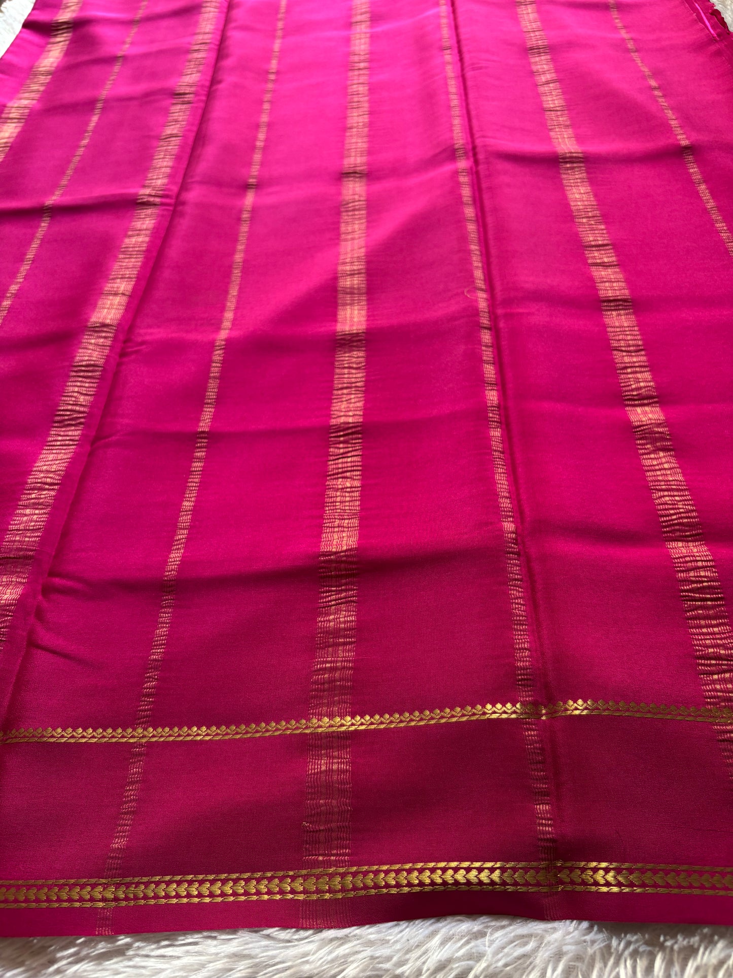 Indrani : Solid Rani pink
